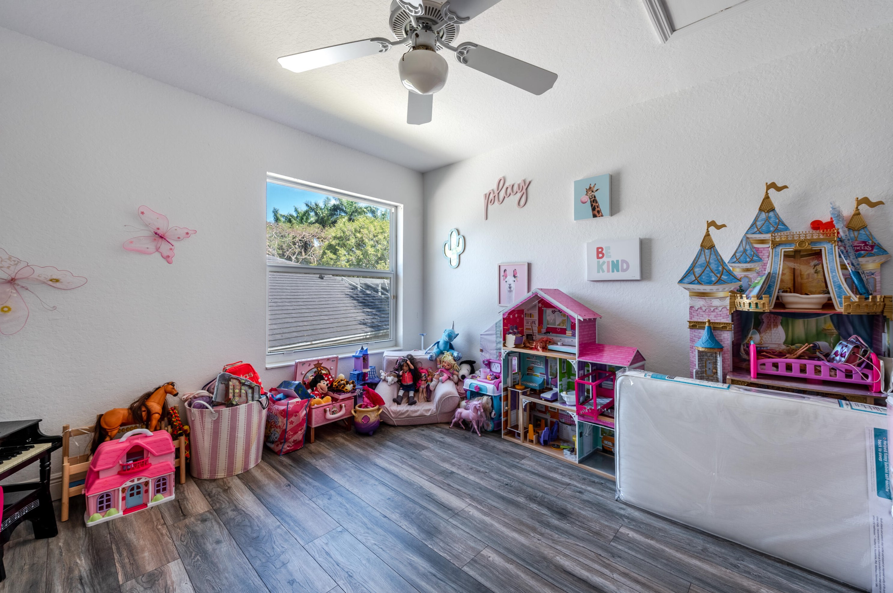 4050 Bahia Isle Cir, Lake Worth FL  33449-8305 exterior