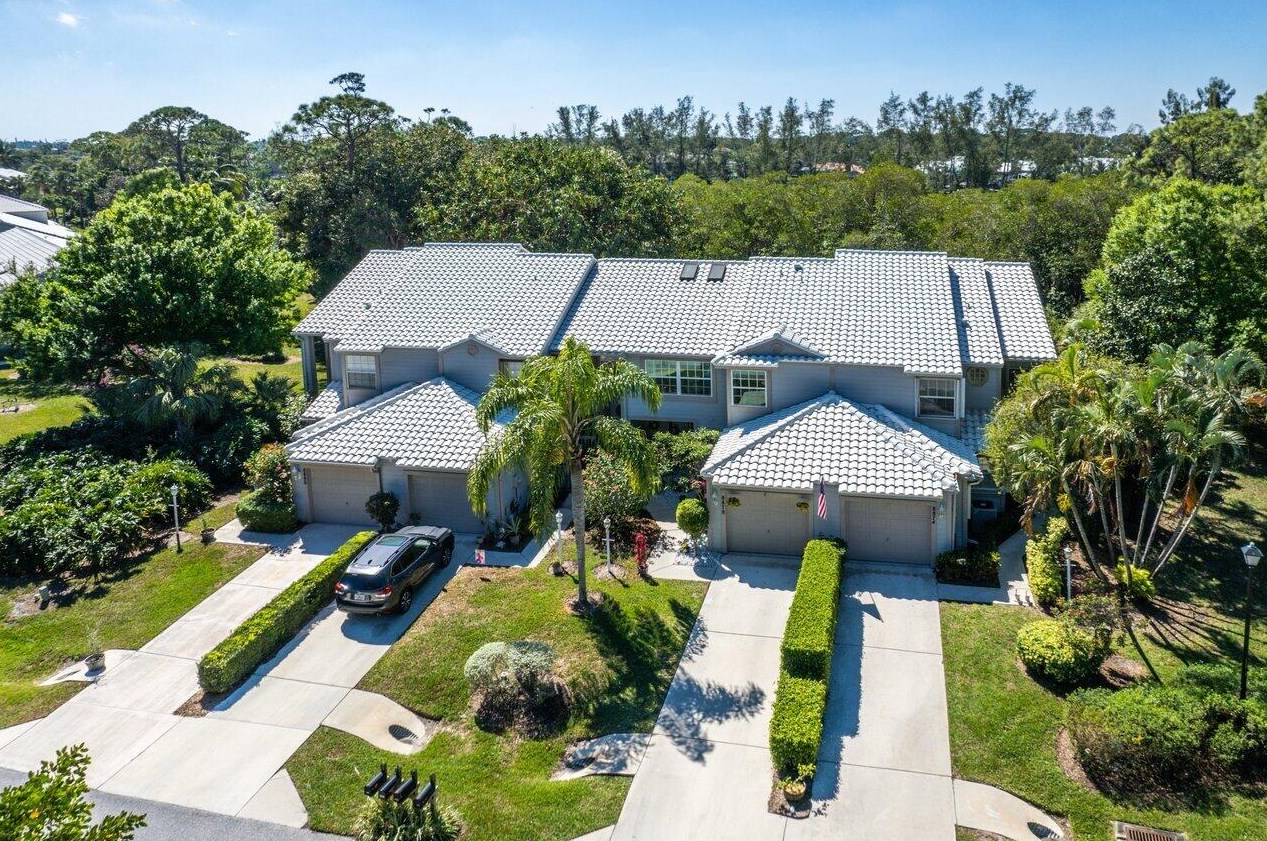 8878 Riverfront Ter, Jupiter FL  33469-1818 exterior