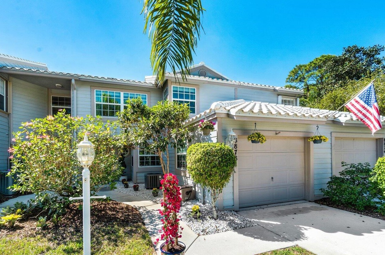 8878 Riverfront Ter, Jupiter FL  33469-1818 exterior
