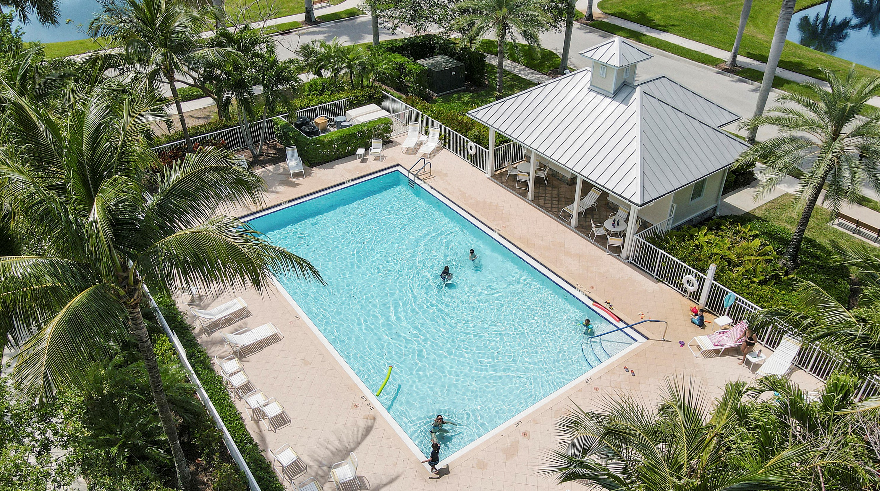 1327 Jeaga Dr, Jupiter FL  33458-8766 exterior