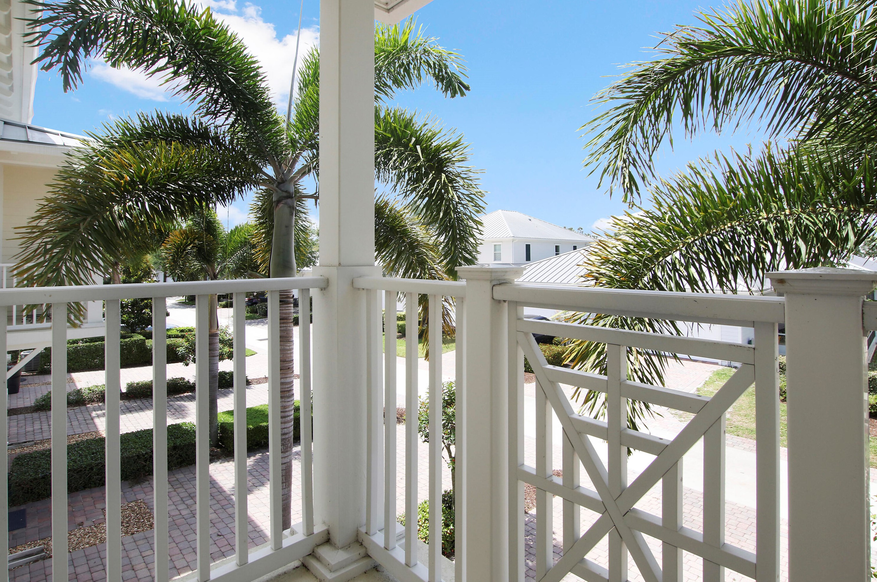 1327 Jeaga Dr, Jupiter FL  33458-8766 exterior