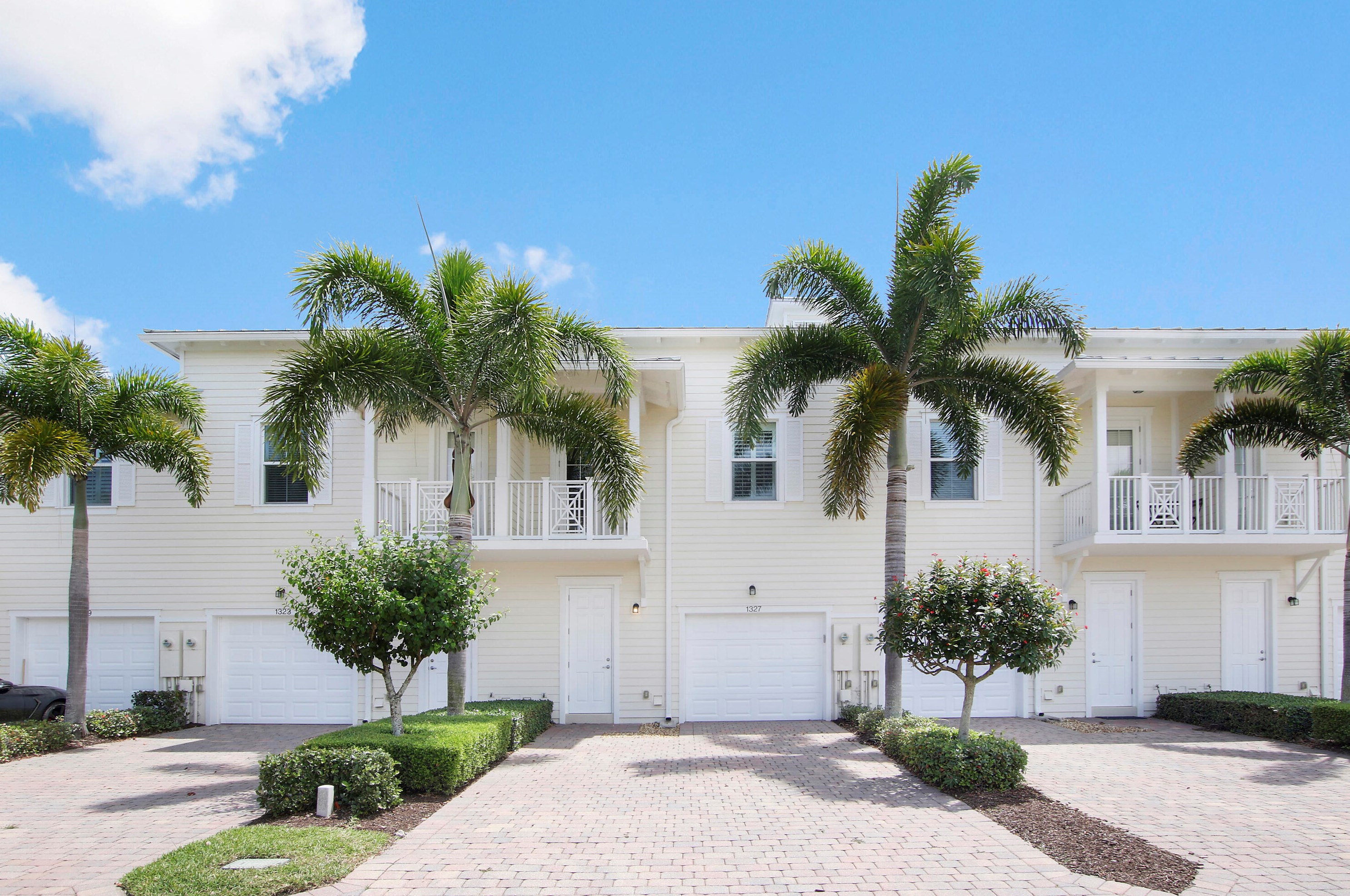 1327 Jeaga Dr, Jupiter FL  33458-8766 exterior