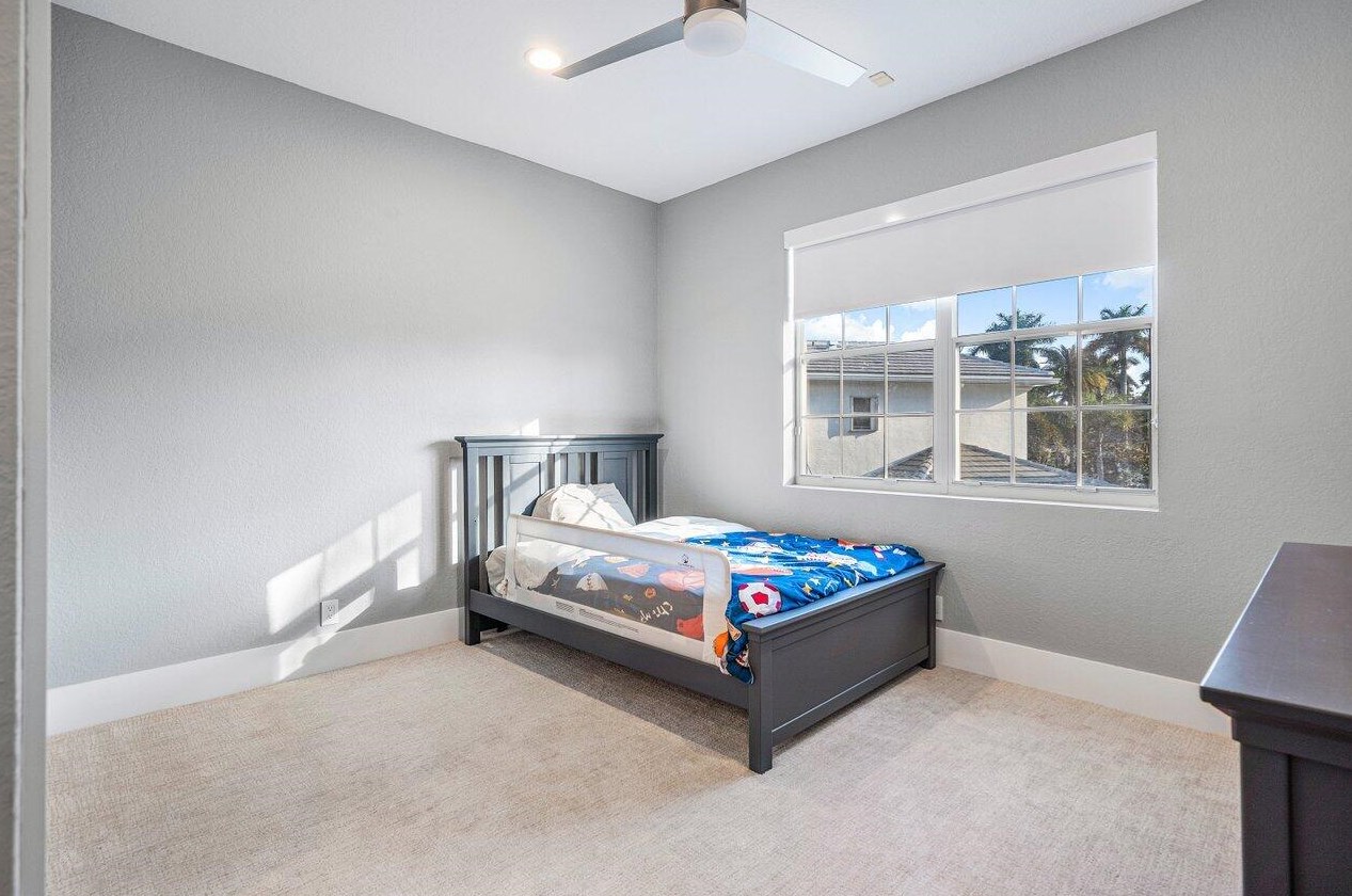 4190 Briarcliff Cir, Boca Raton FL  33496-4067 exterior