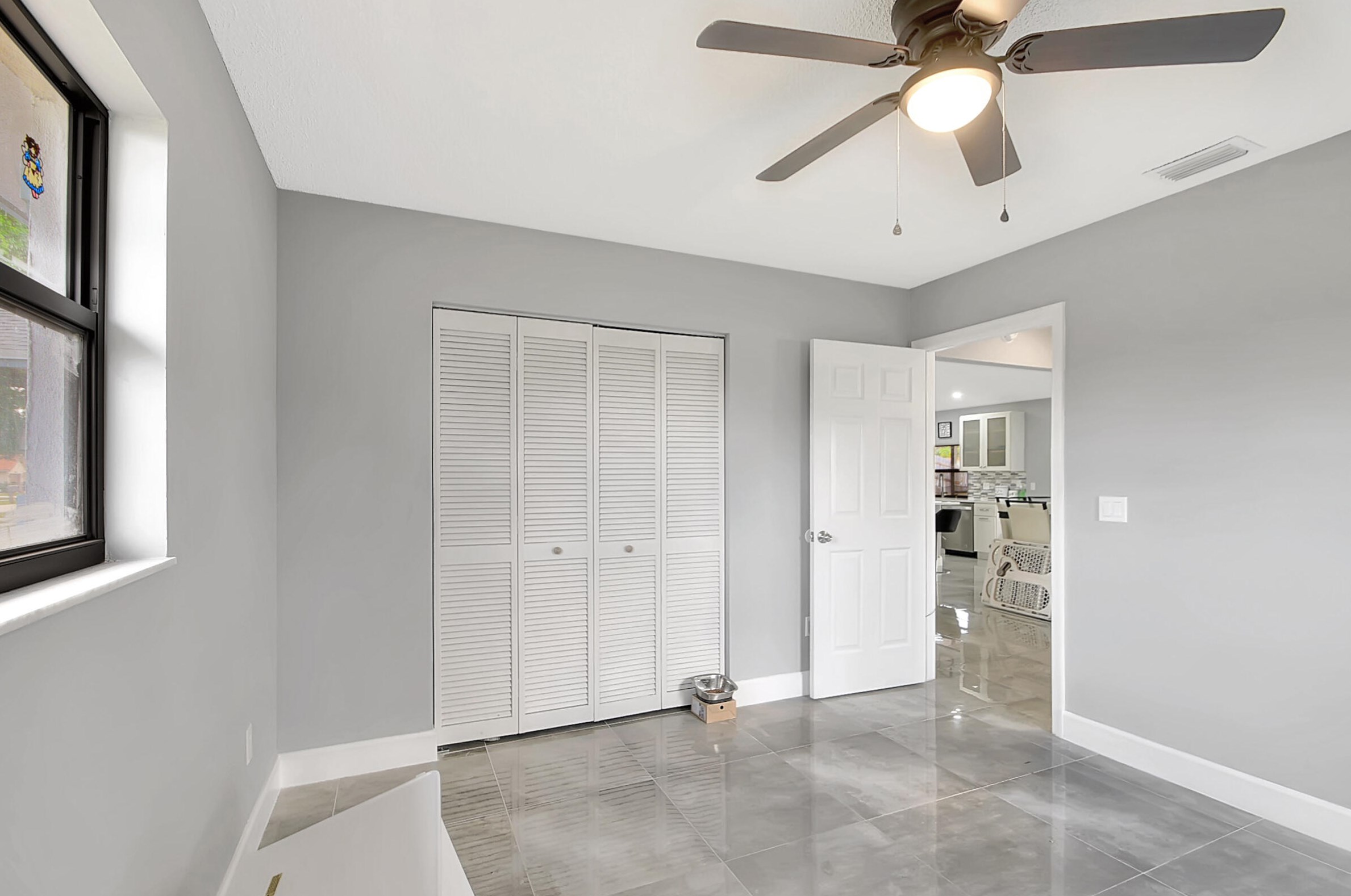 7595 Woodland Creek Ln, Lake Worth FL  33467-6582 exterior
