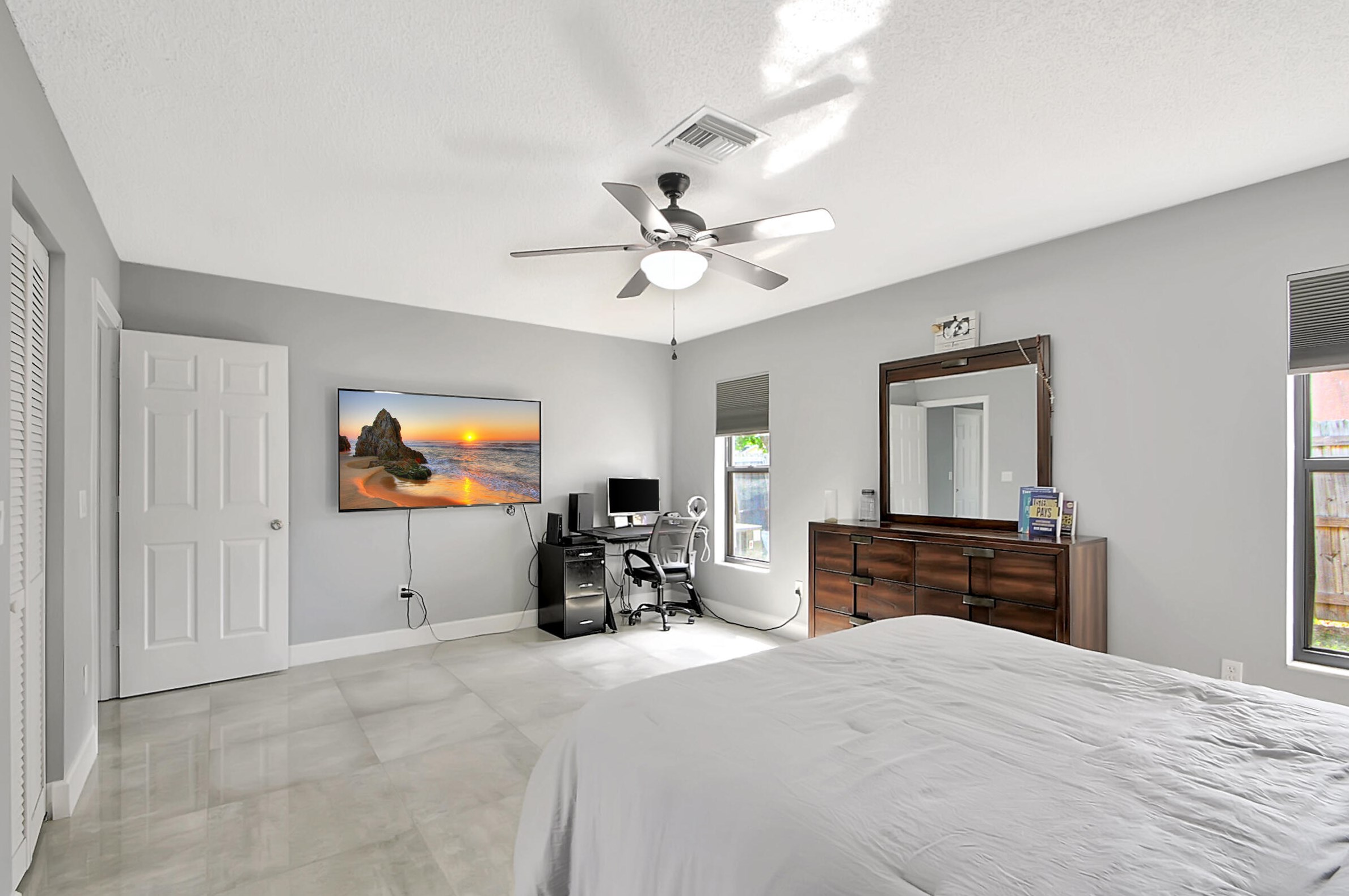 7595 Woodland Creek Ln, Lake Worth FL  33467-6582 exterior