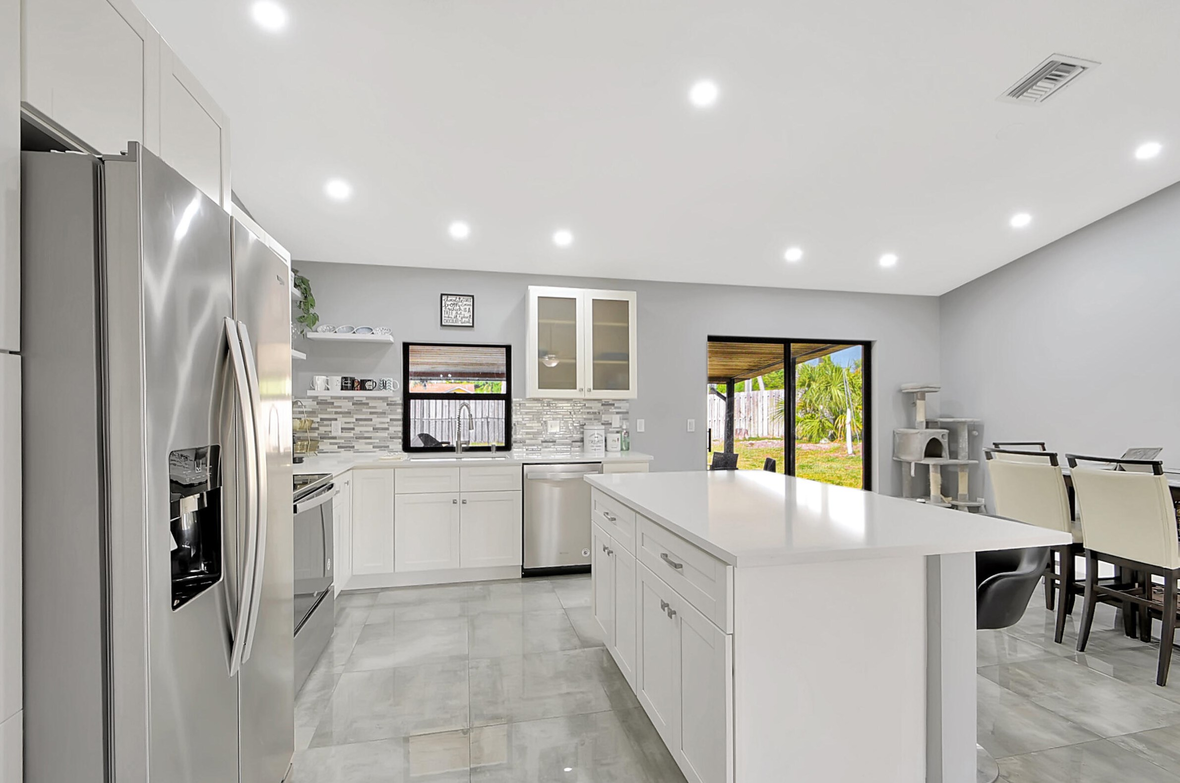 7595 Woodland Creek Ln, Lake Worth FL  33467-6582 exterior