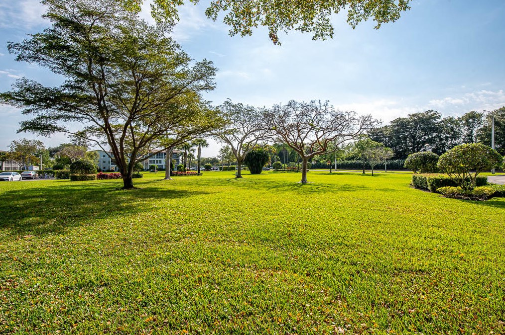 111 Brighton C, Boca Raton FL  33434-4815 exterior