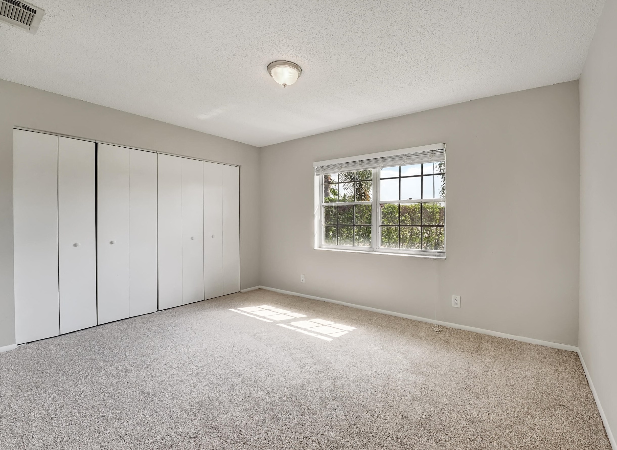 9726 Richmond Cir, Boca Raton FL  33434-2315 exterior