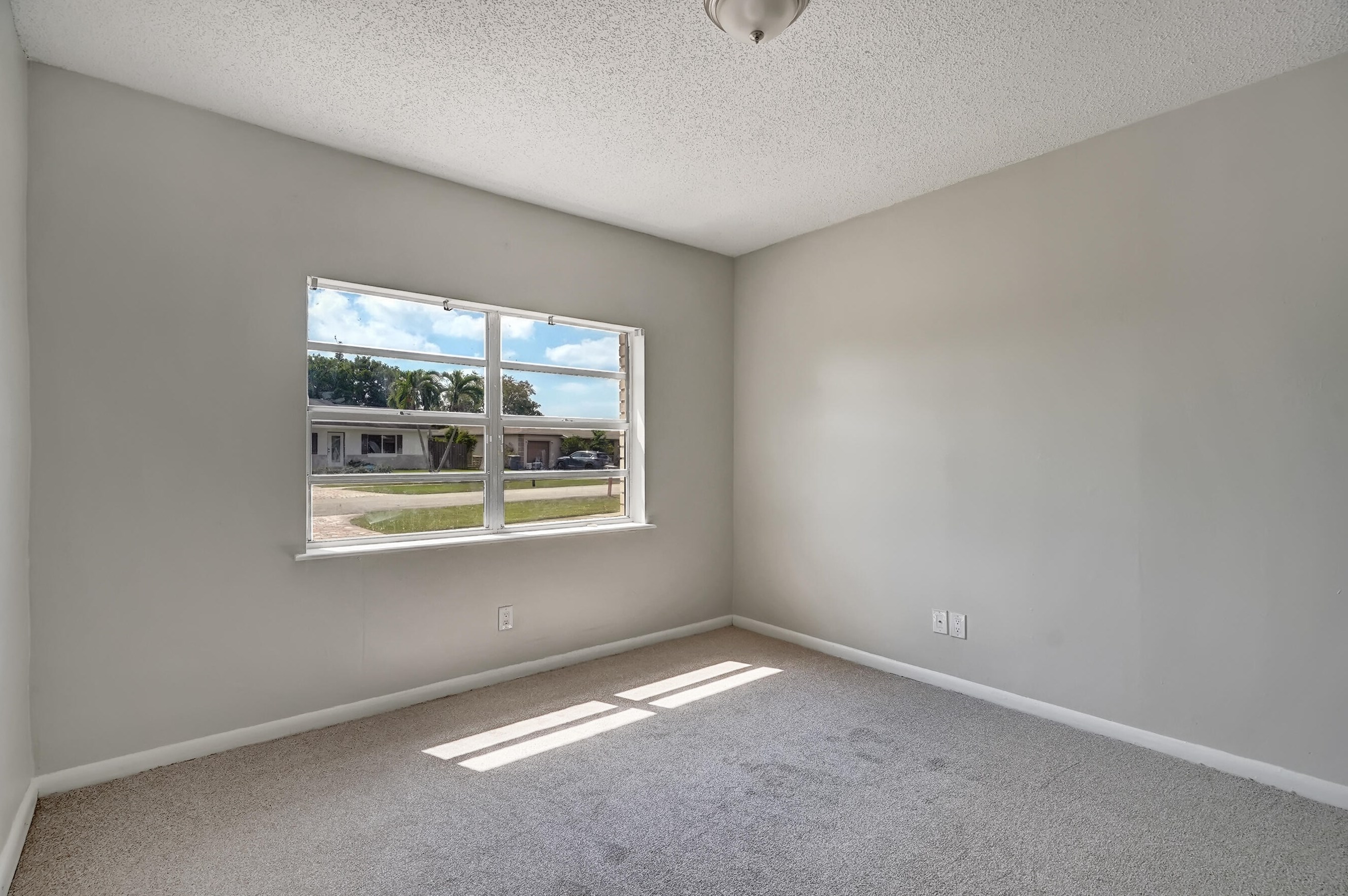9726 Richmond Cir, Boca Raton FL  33434-2315 exterior