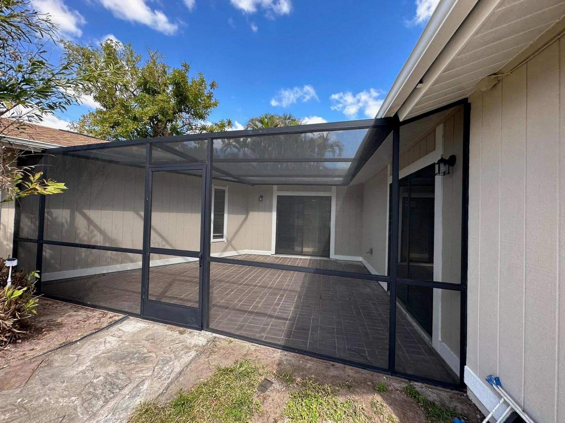 1216 13th Ave, Cape Coral FL  33909-1520 exterior