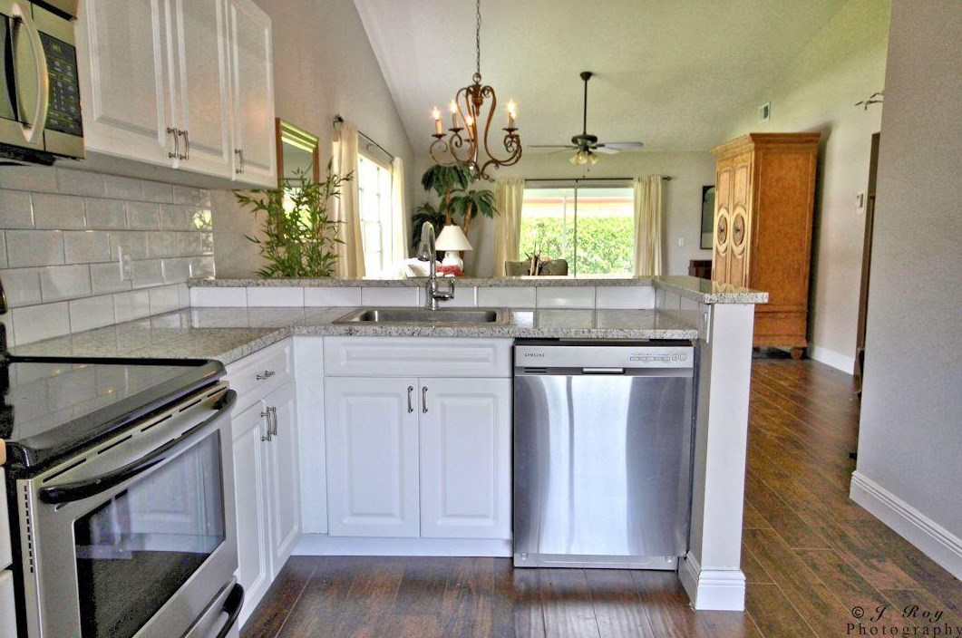 125 Moccasin Trl, Jupiter FL  33458-7644 exterior