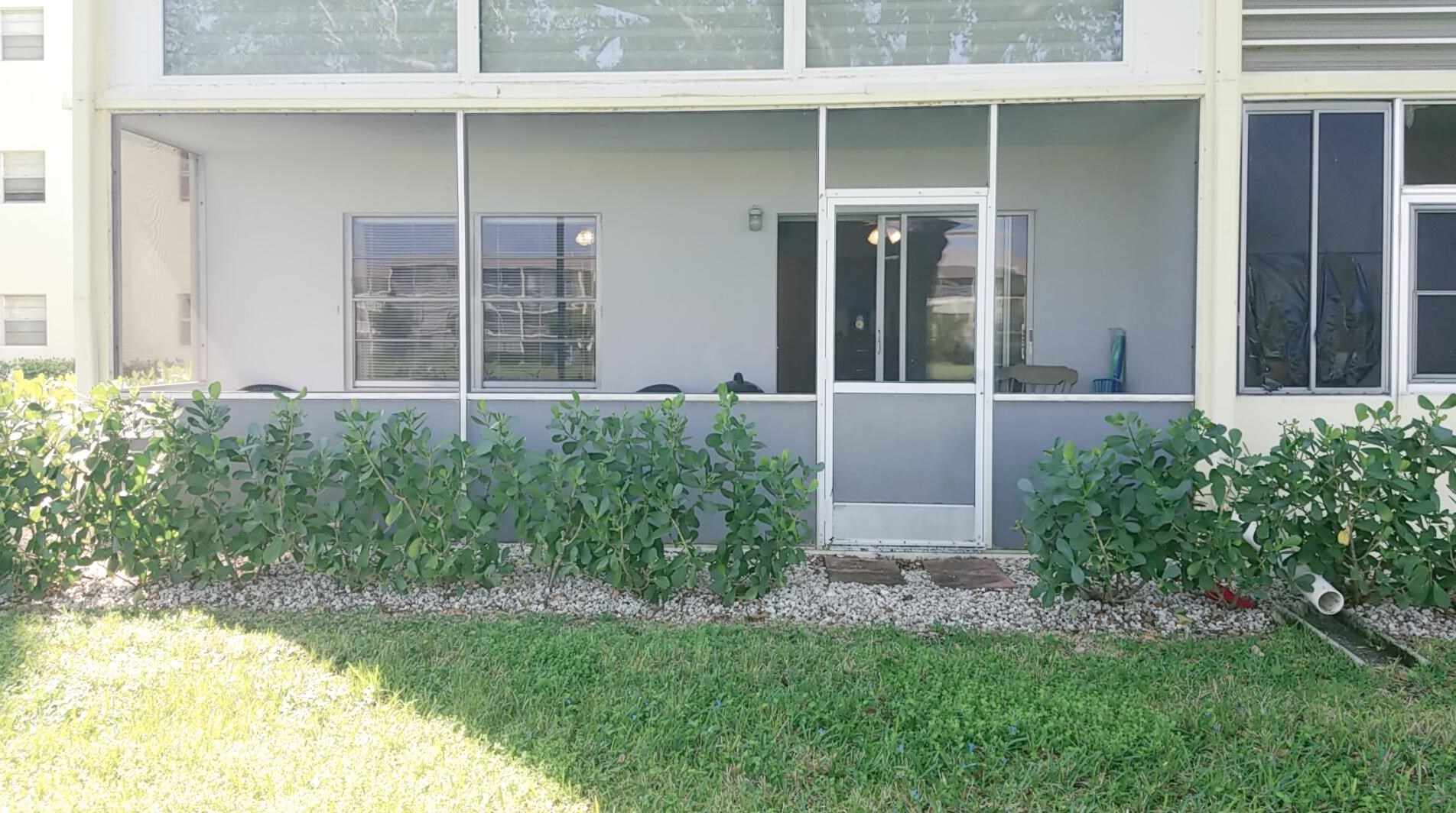 94 Dorset C, Boca Raton FL  33434-3007 exterior