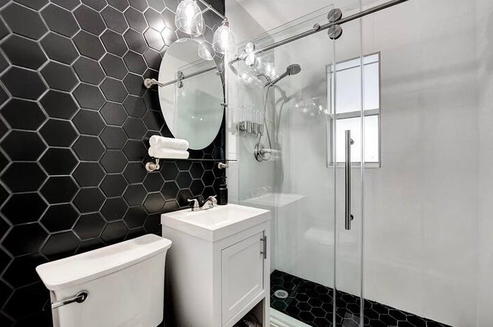 2523 Mckinley St, Hollywood FL  33020-3019 exterior