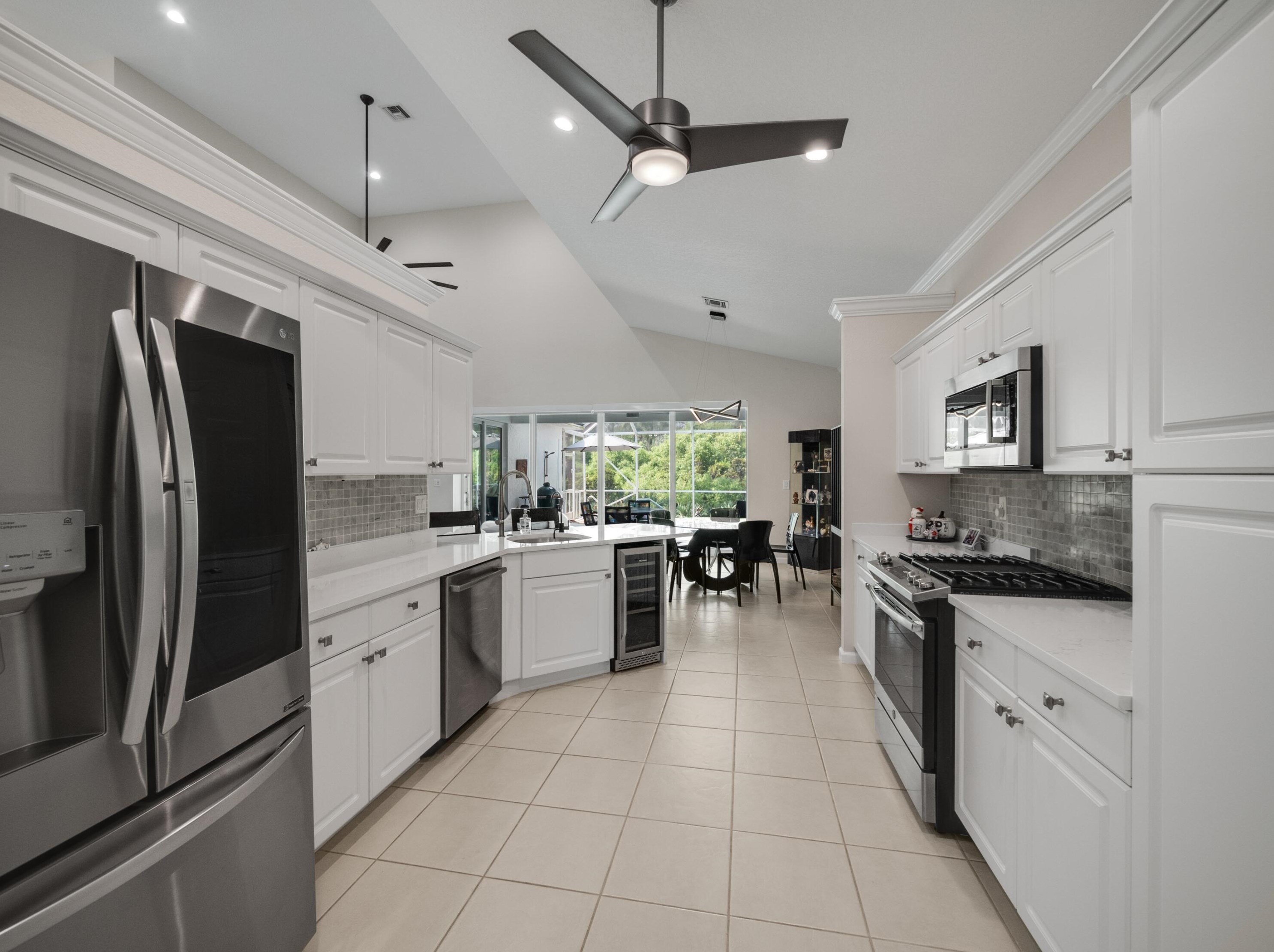 8085 Morningwood Pl, Hobe Sound FL  33455-7921 exterior