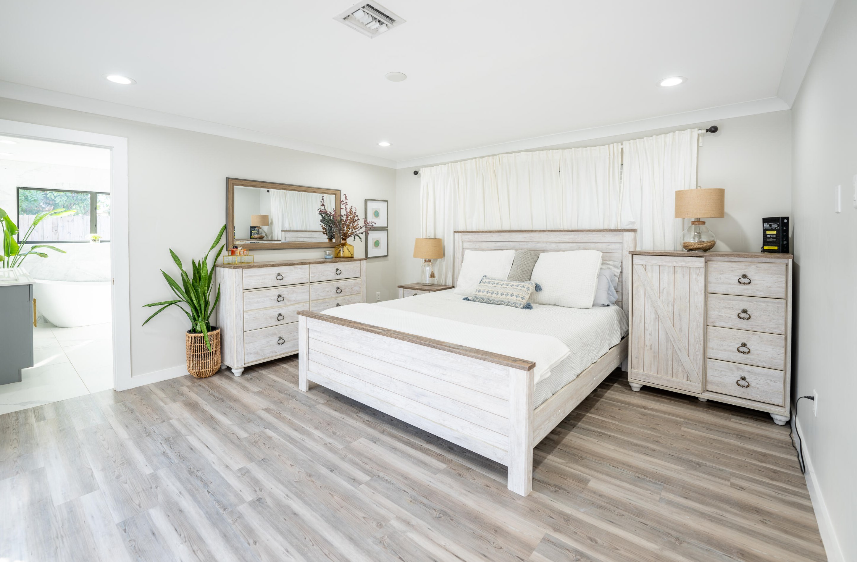 1283 Wynnewood Dr, West Palm Beach FL  33417-5660 exterior