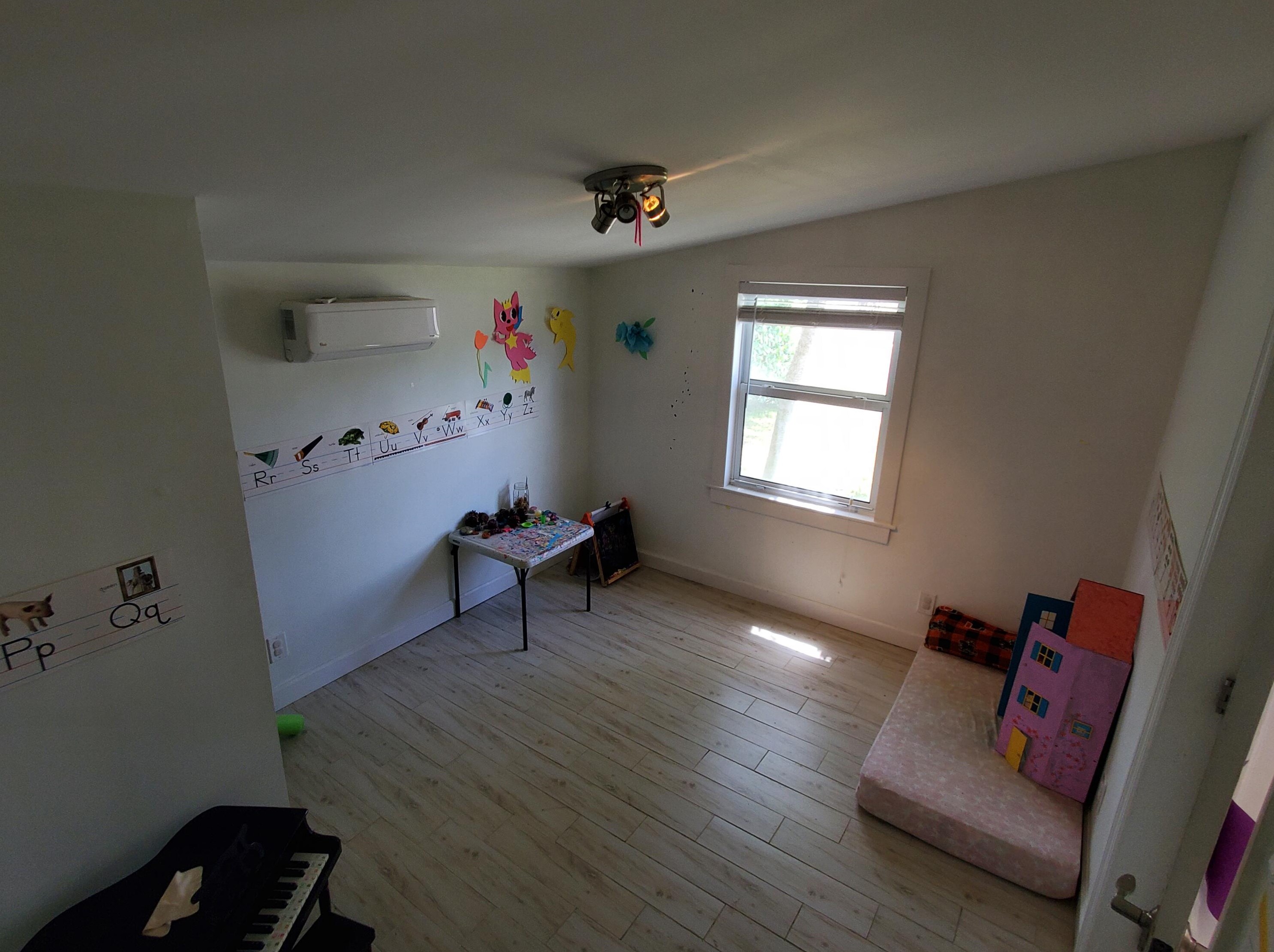 1015 Bloxham St, Lake Worth FL  33462-3123 exterior