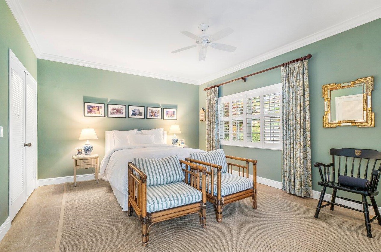 992 Atlantic Dr, Lake Worth FL  33462-4763 exterior