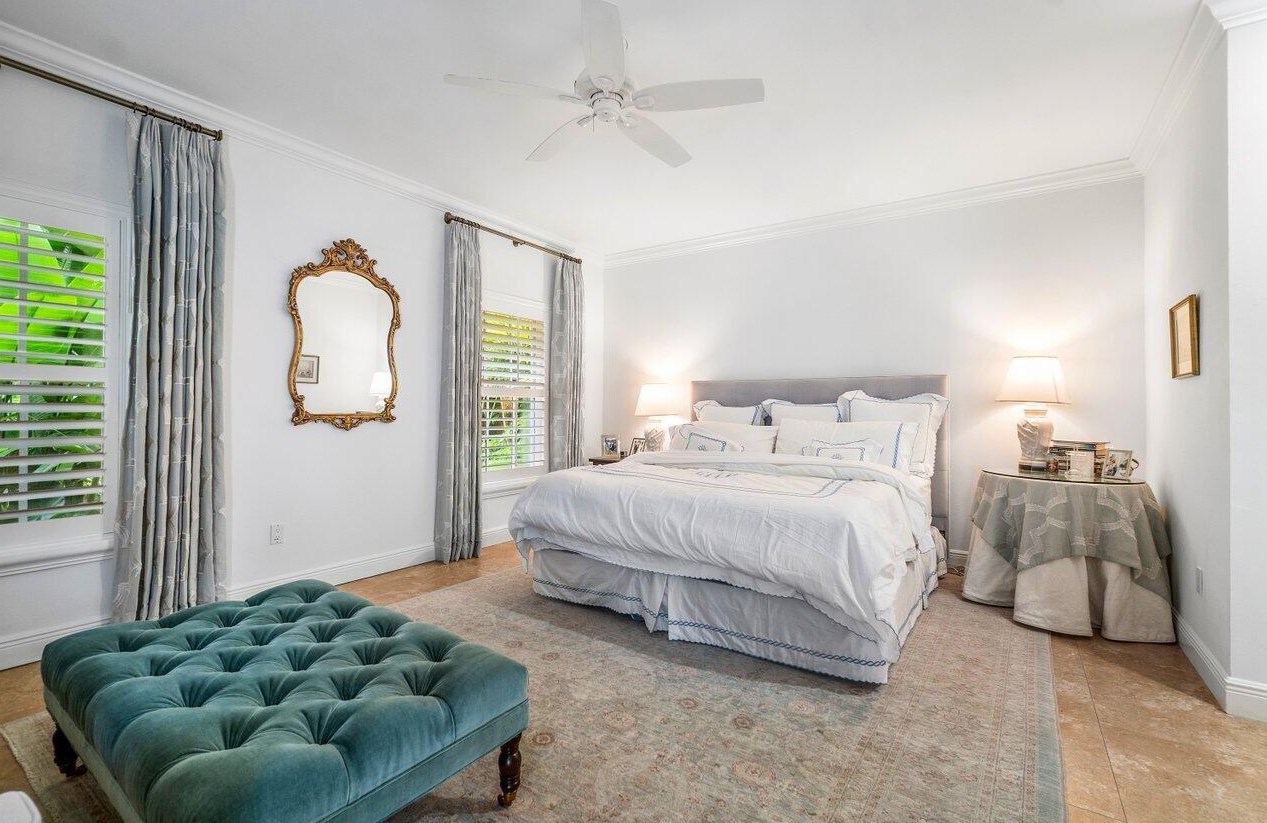 992 Atlantic Dr, Lake Worth FL  33462-4763 exterior