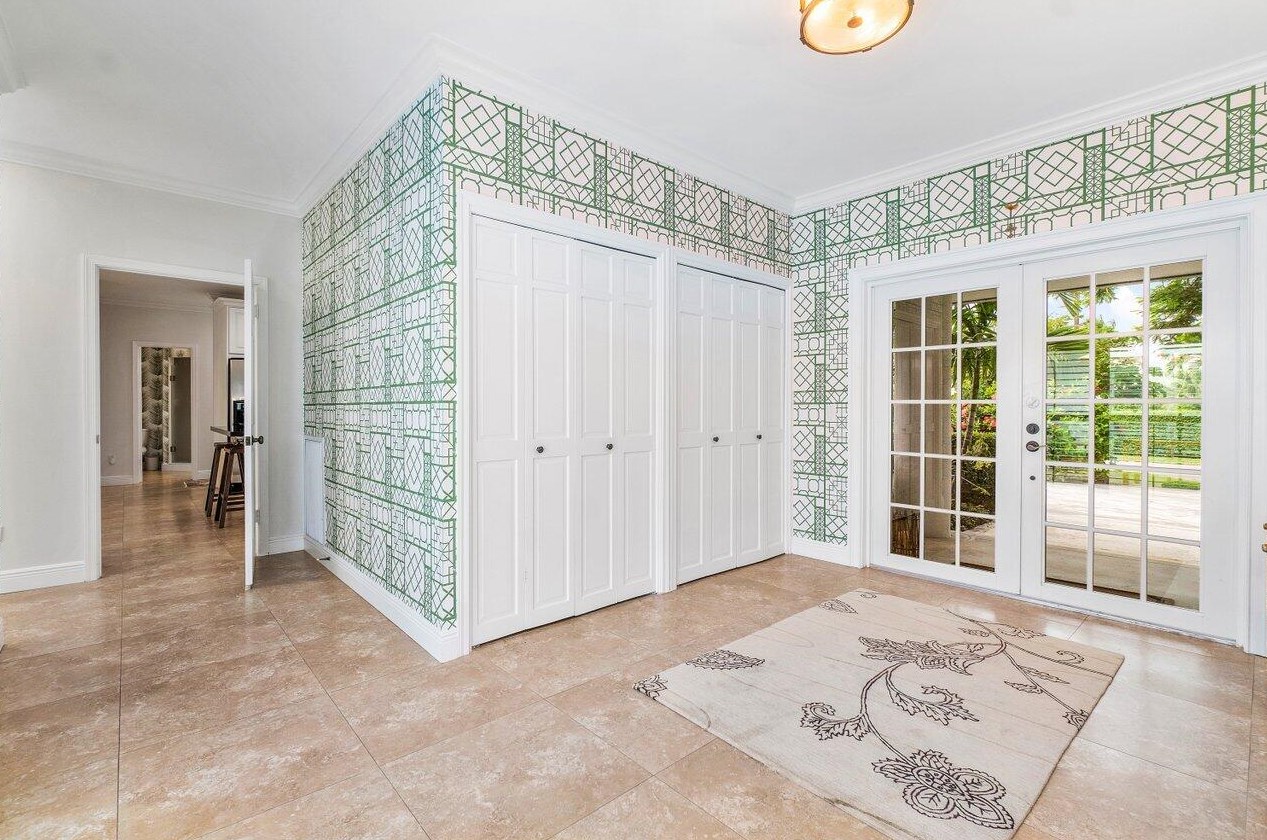 992 Atlantic Dr, Lake Worth FL  33462-4763 exterior