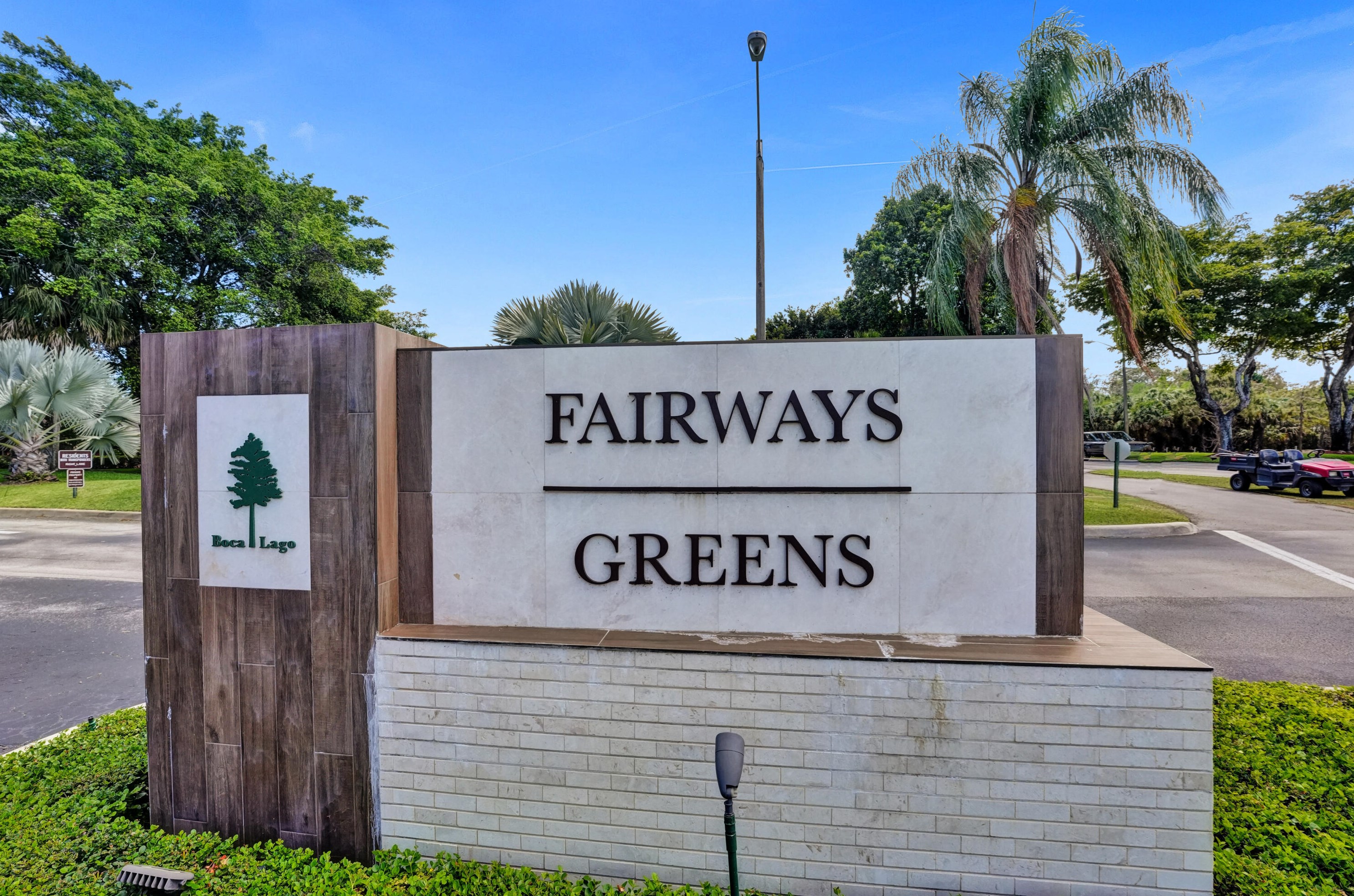 8415 Casa Del Lago, Boca Raton FL  33433-2105 exterior