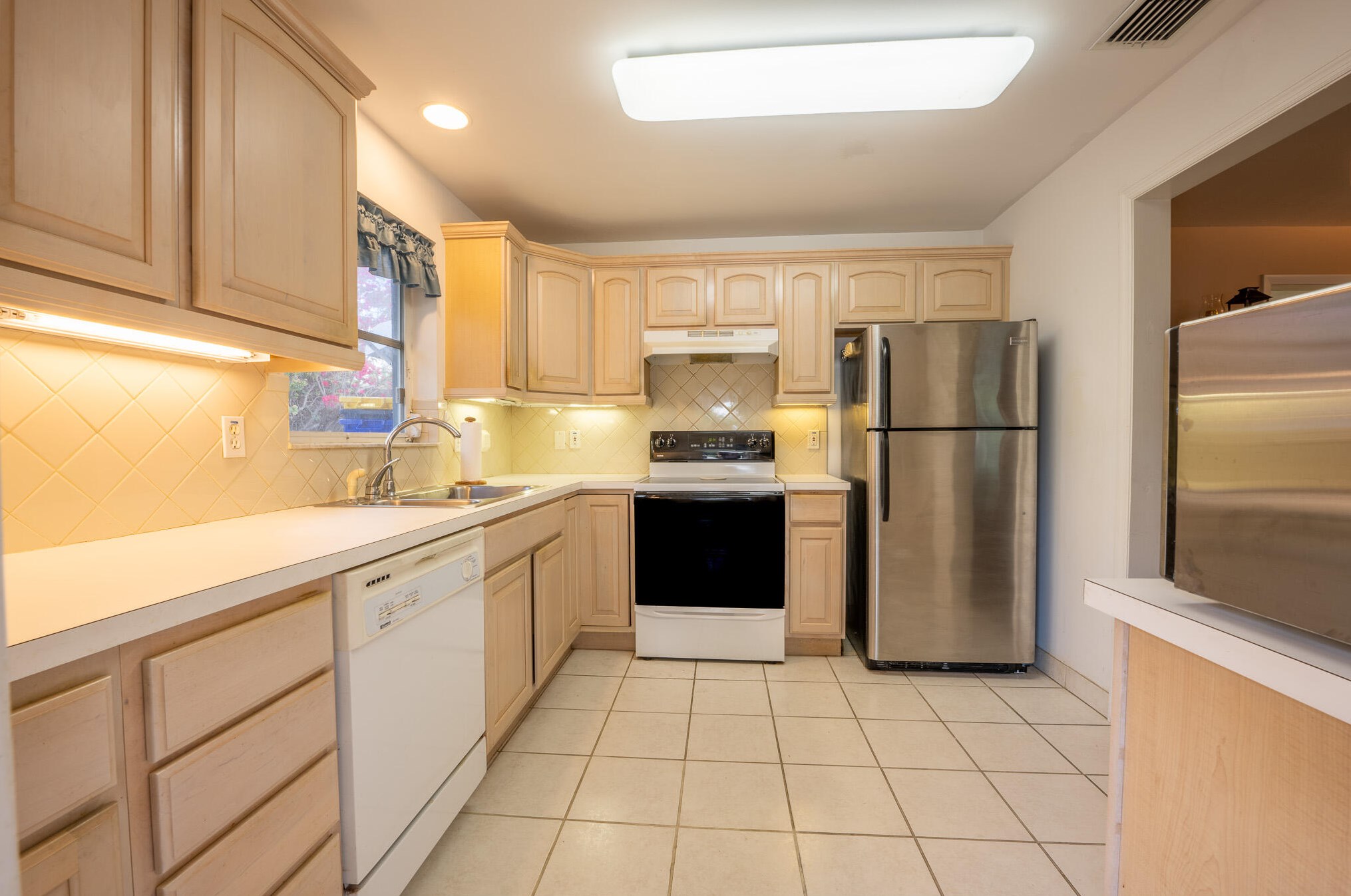 106 Auburn Dr, Lake Worth FL  33460-6310 exterior