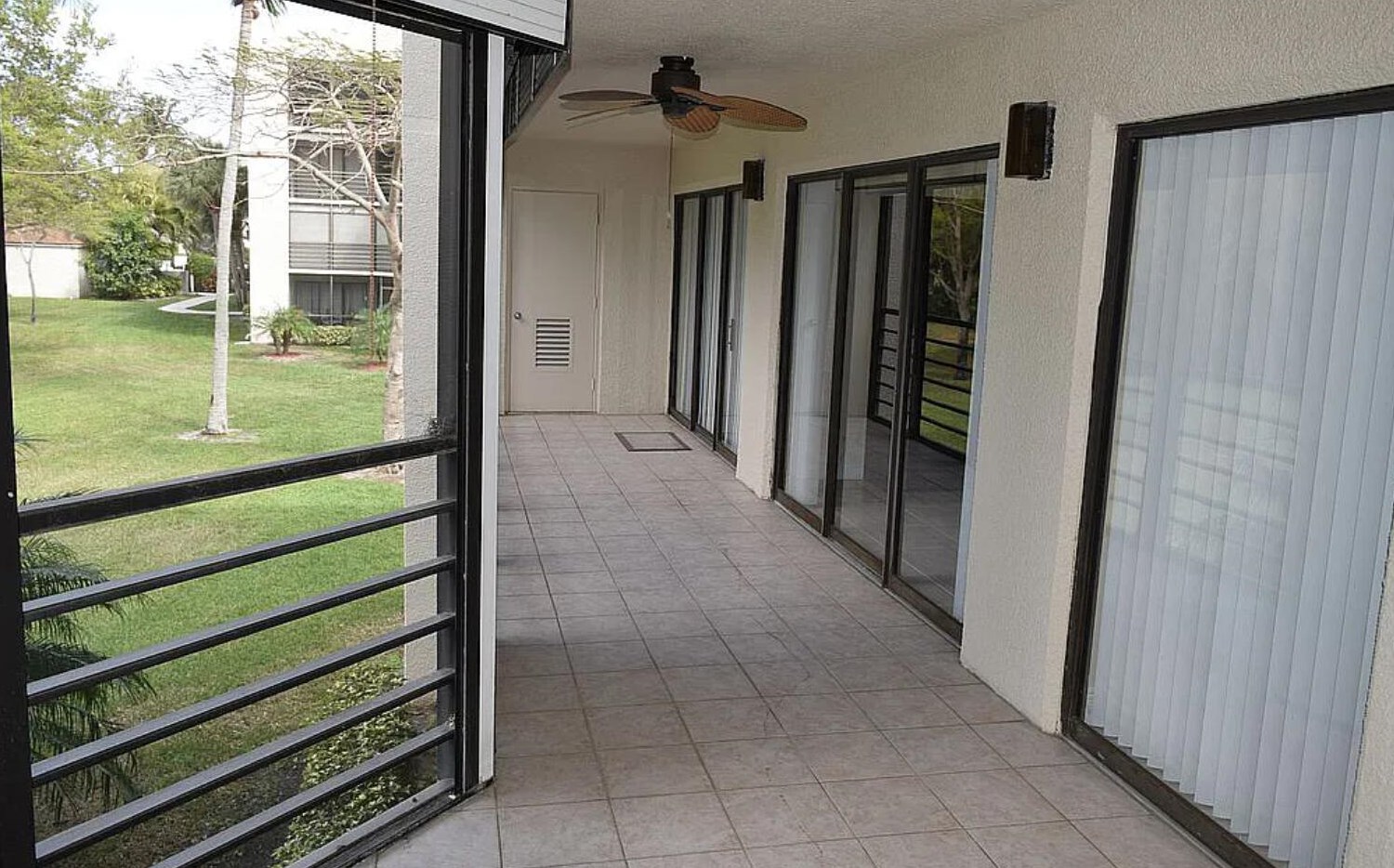 5800 Camino Del Sol, Boca Raton FL  33433-5811 exterior