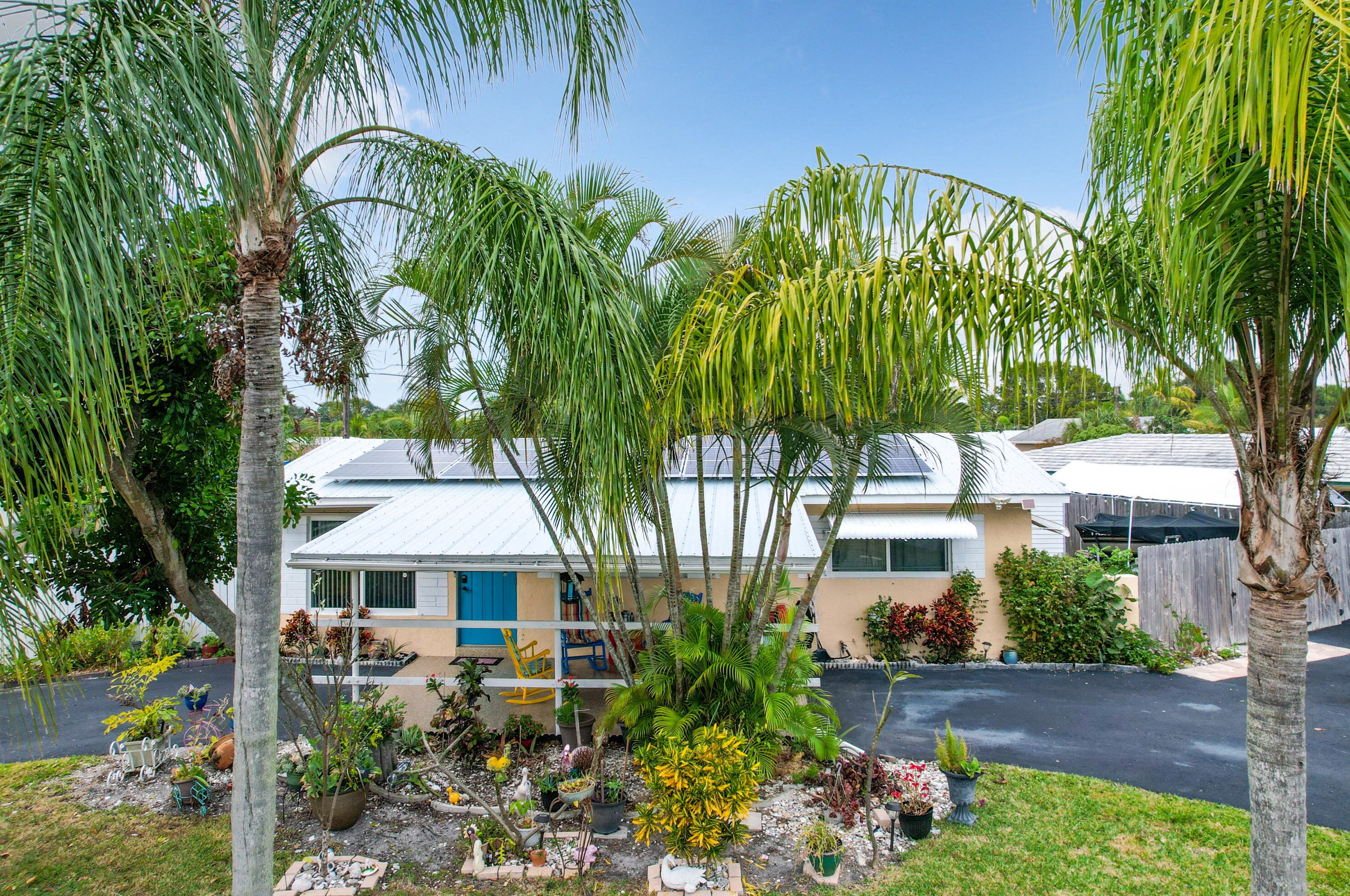 19198 Bryant Dr, Jupiter FL  33469-1612 exterior