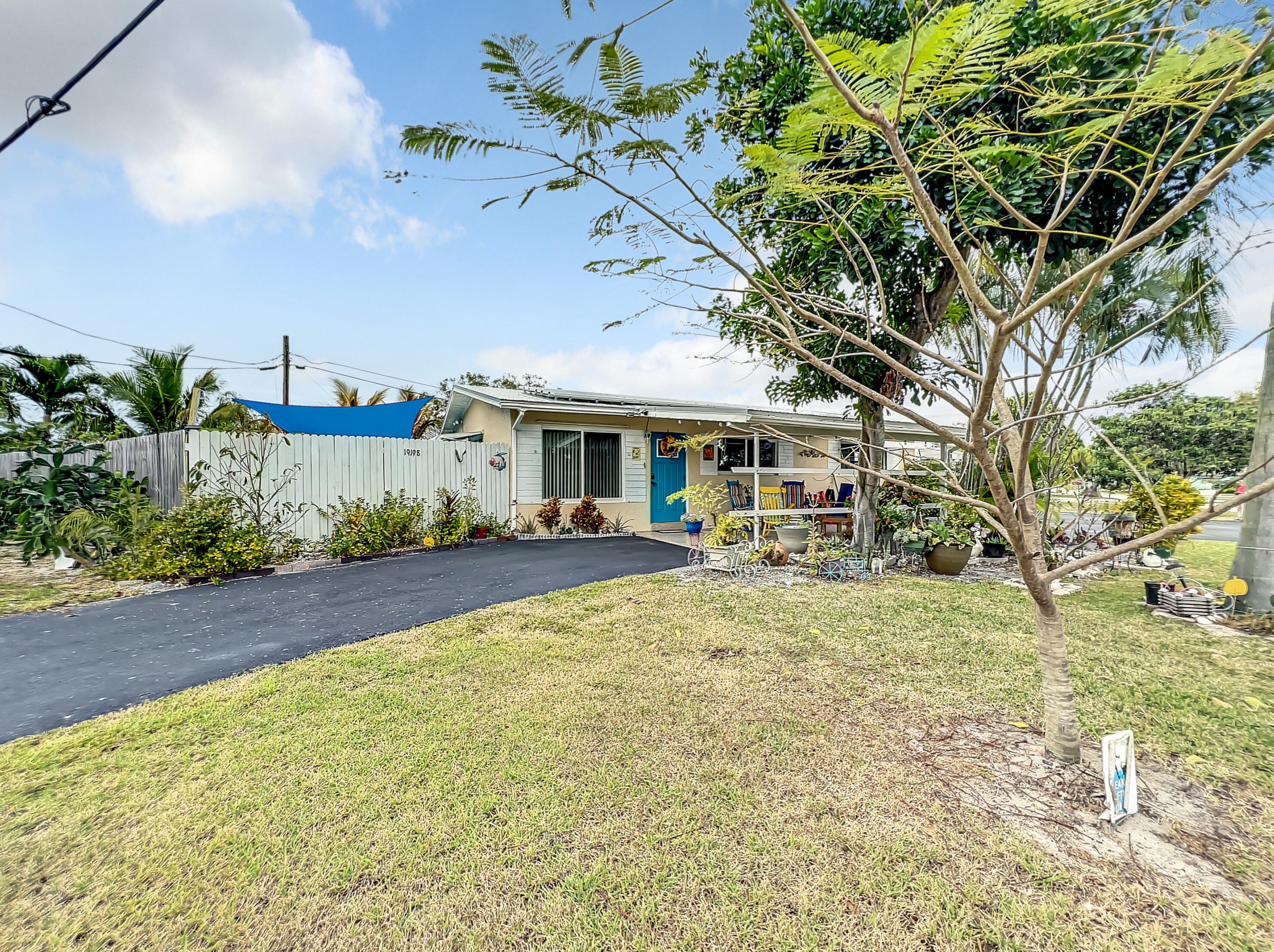 19198 Bryant Dr, Jupiter FL  33469-1612 exterior