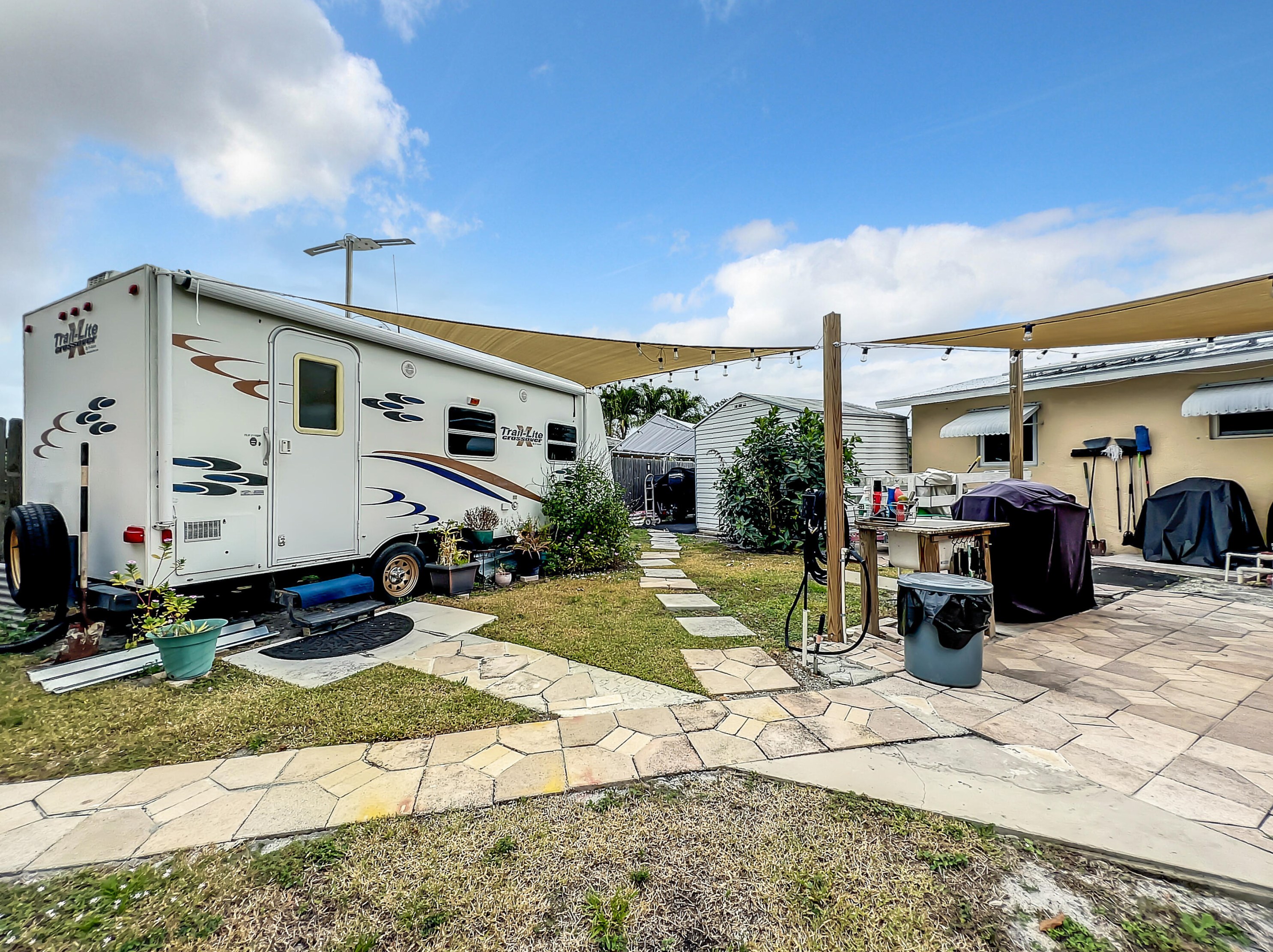 19198 Bryant Dr, Jupiter FL  33469-1612 exterior