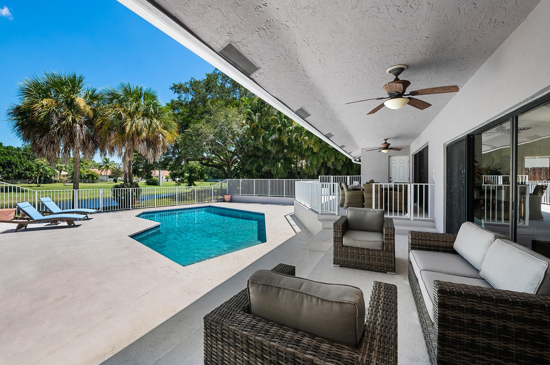 1981 25th St, Boca Raton FL  33431-4018 exterior