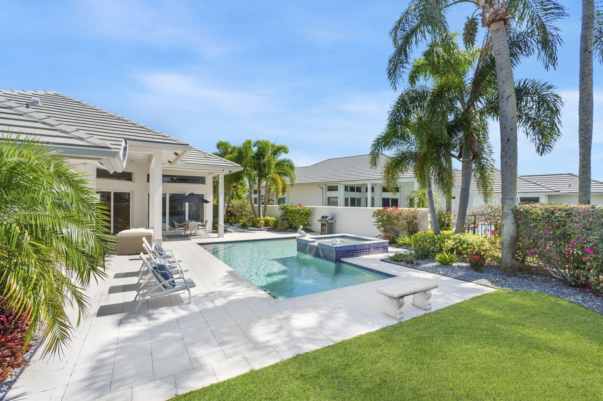 189 Orange Tree Dr, Lake Worth FL 33462-1129 exterior