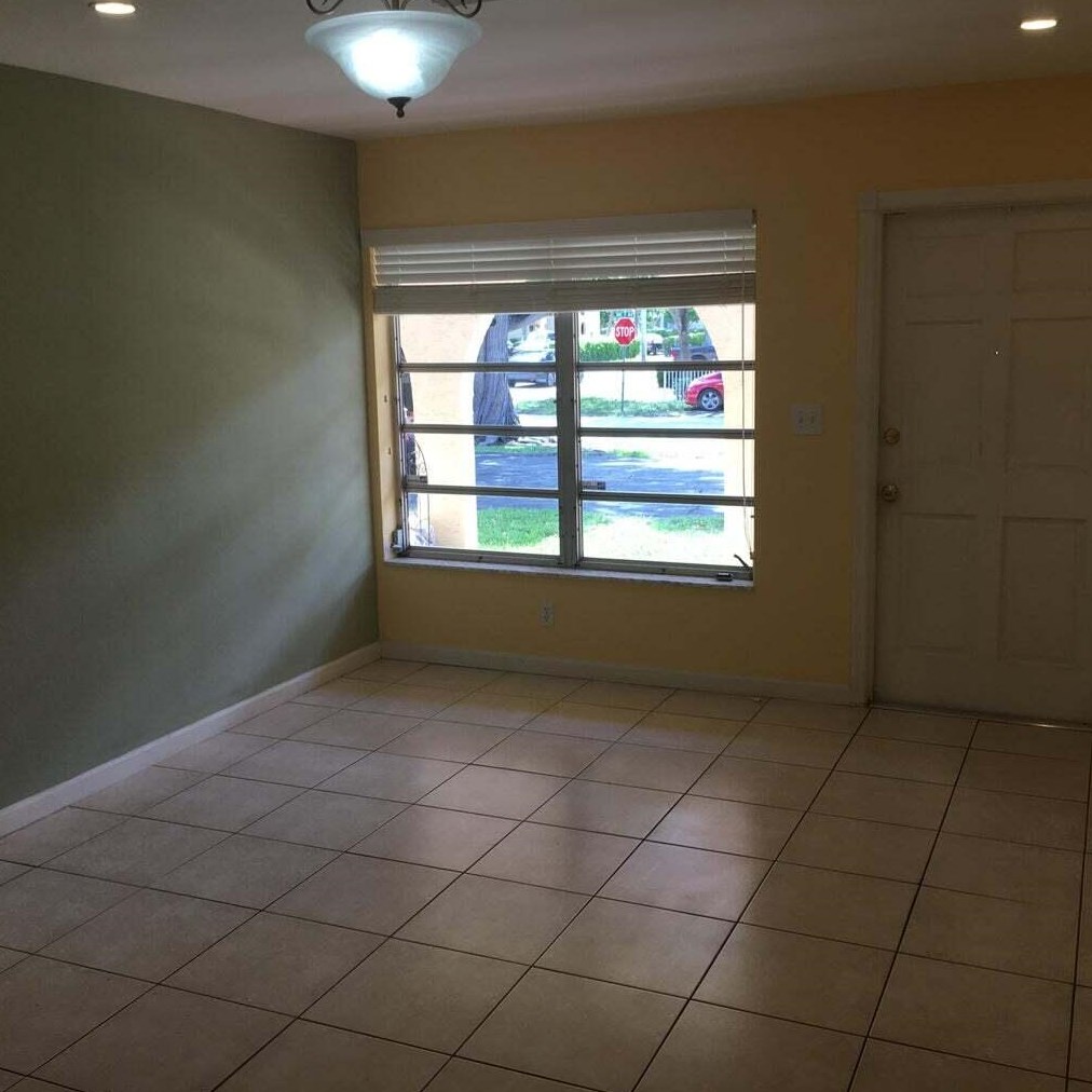 697 Ipswich St, Boca Raton FL  33487-3910 exterior