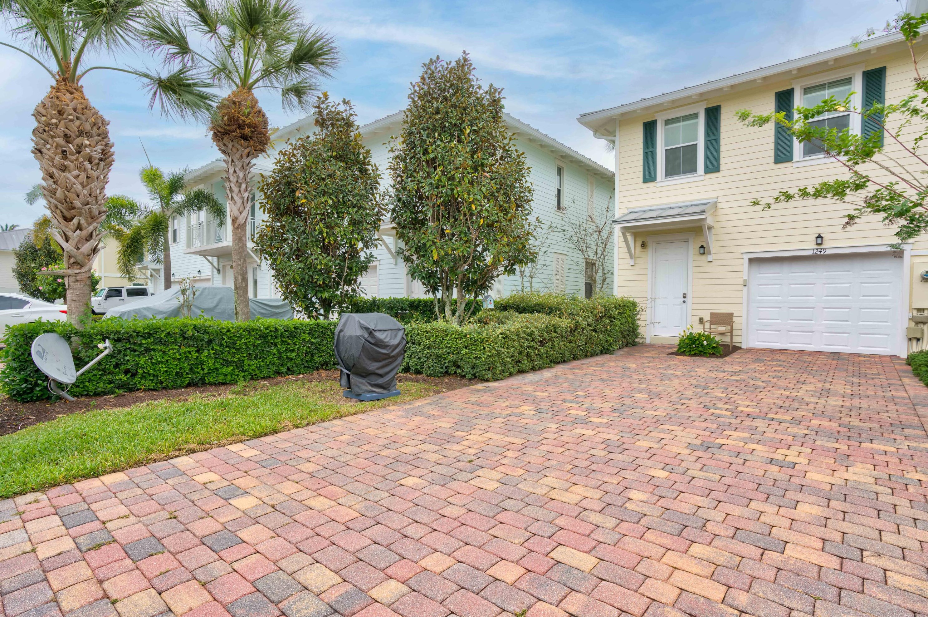 1249 Islamorada Dr, Jupiter FL  33458-8268 exterior