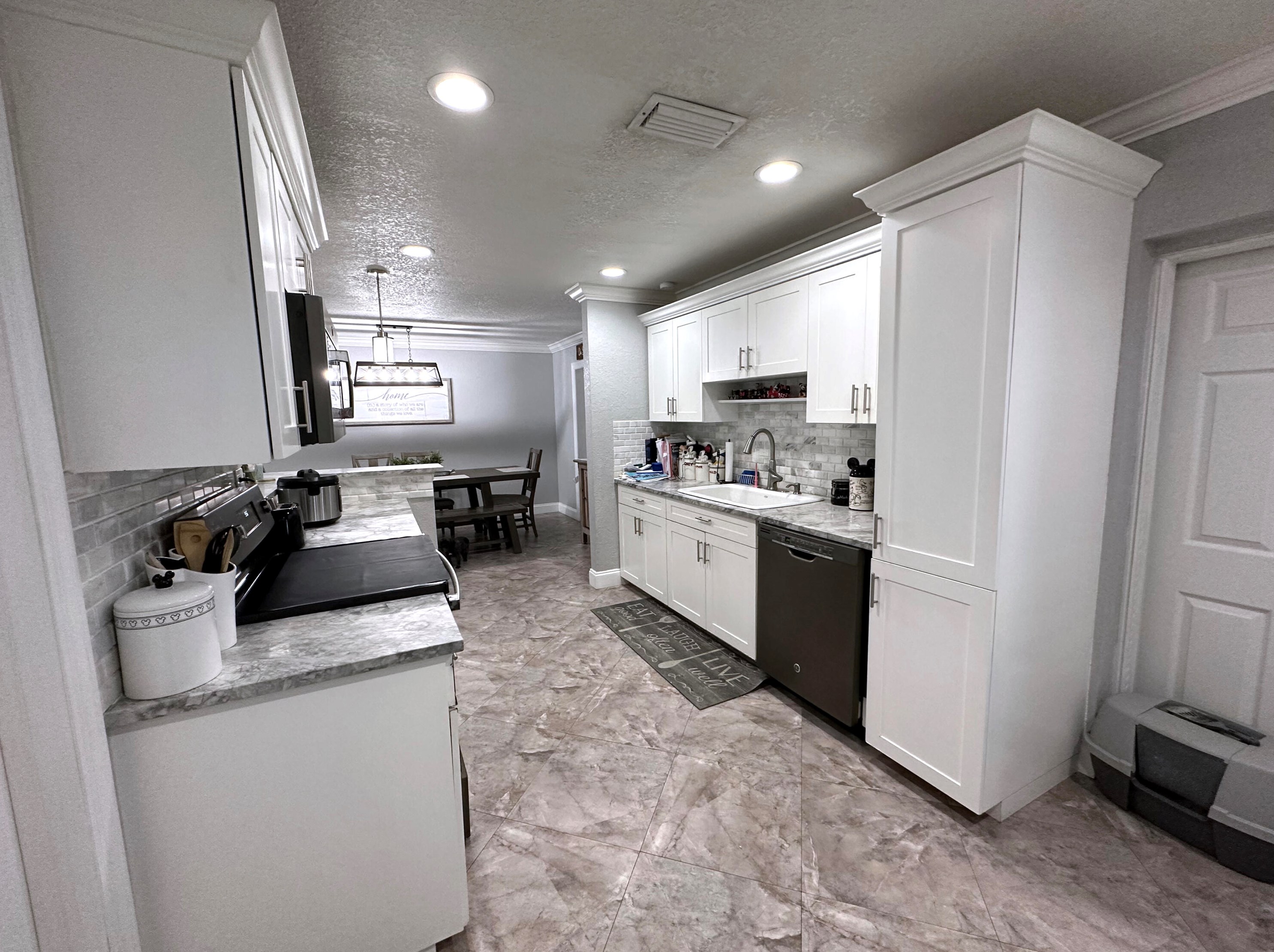 8992 Sw 7th St, Boca Raton, FL 33433