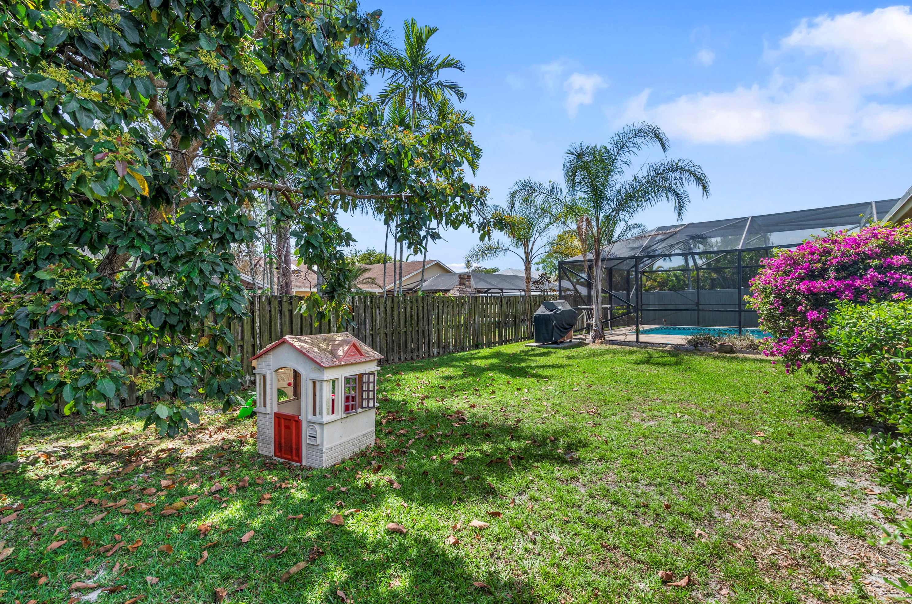 14248 Paddock Dr, West Palm Beach FL  33414-7812 exterior
