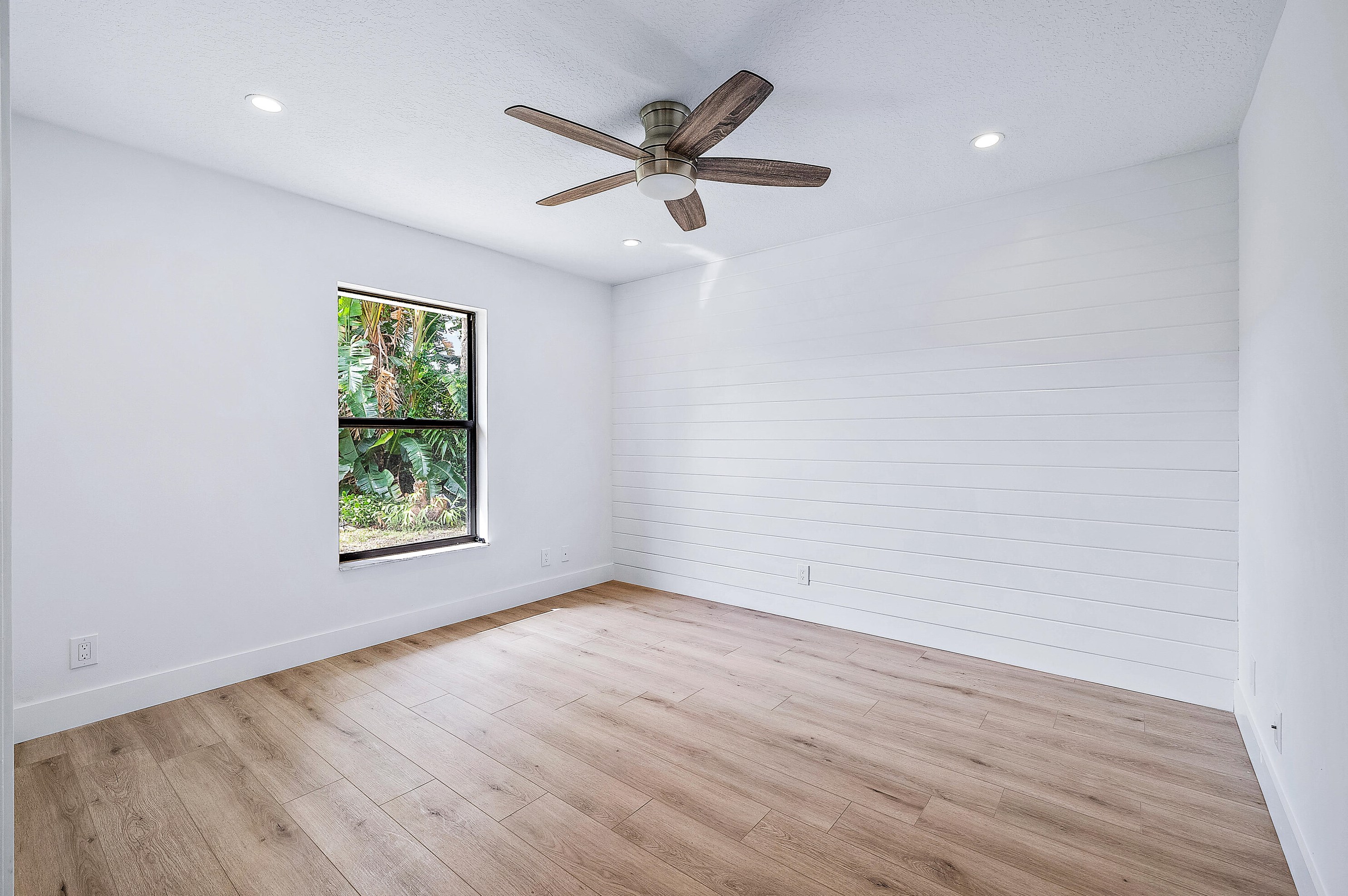 9102 Pomona St, Hobe Sound FL  33455-5524 exterior