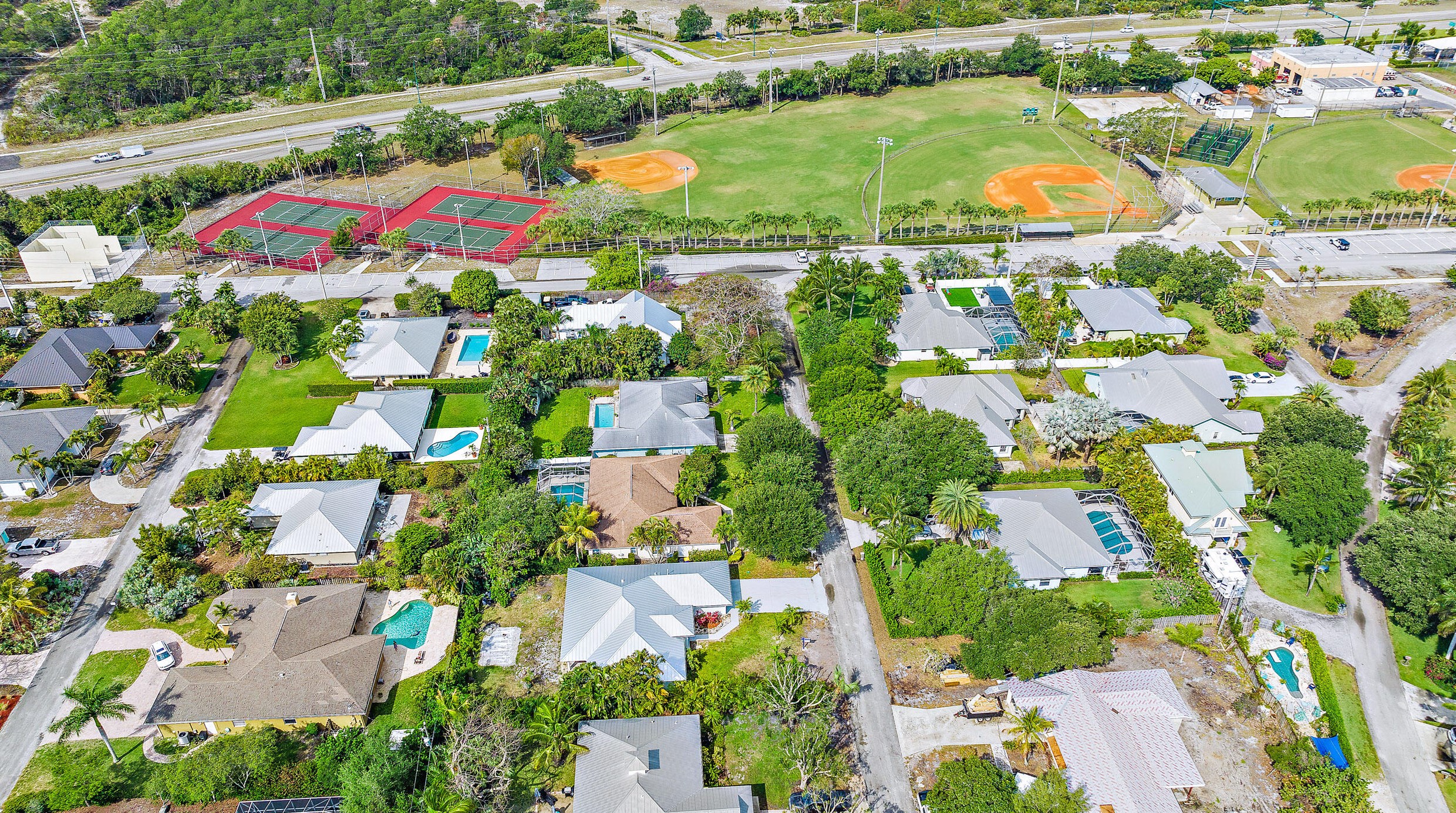 9102 Pomona St, Hobe Sound FL  33455-5524 exterior