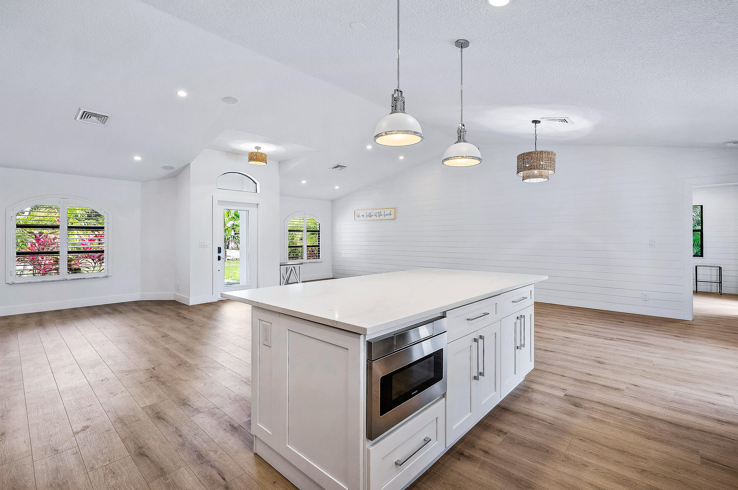 9102 Pomona St, Hobe Sound FL  33455-5524 exterior