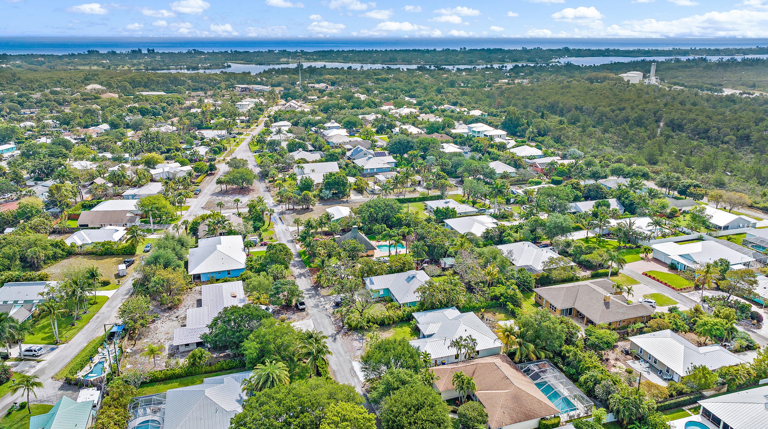 9102 Pomona St, Hobe Sound FL  33455-5524 exterior