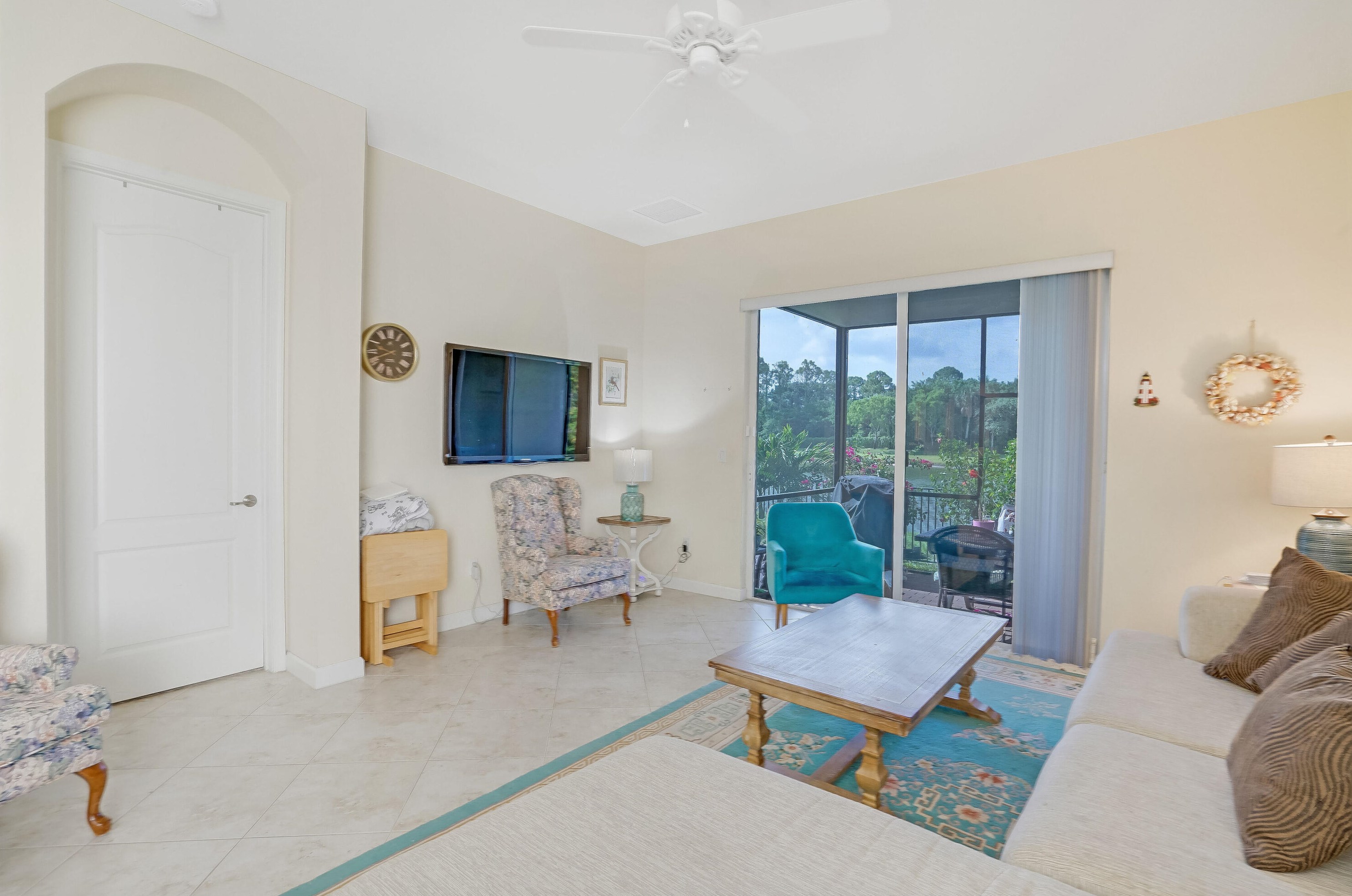 4784 Capital Dr, Lake Worth FL  33463-8185 exterior