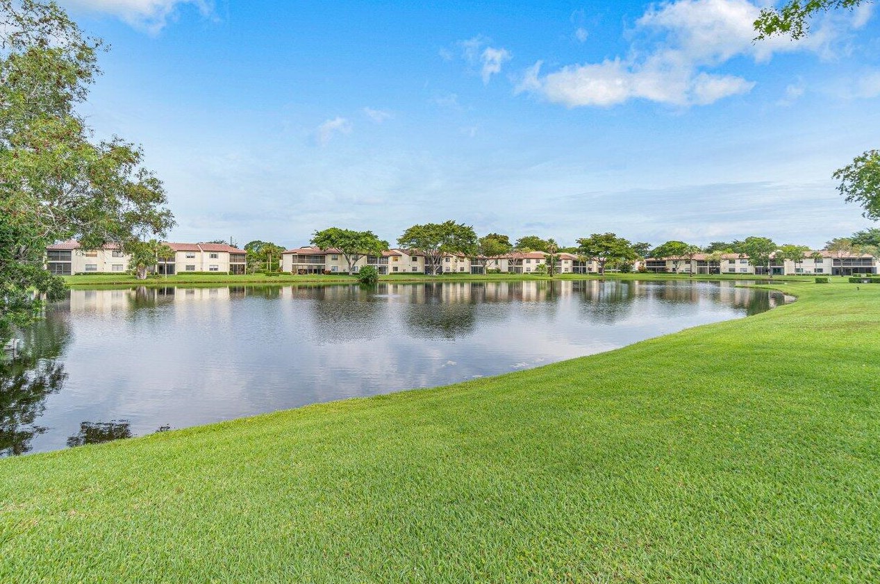 21791 Arriba Real, Boca Raton FL  33433-3142 exterior