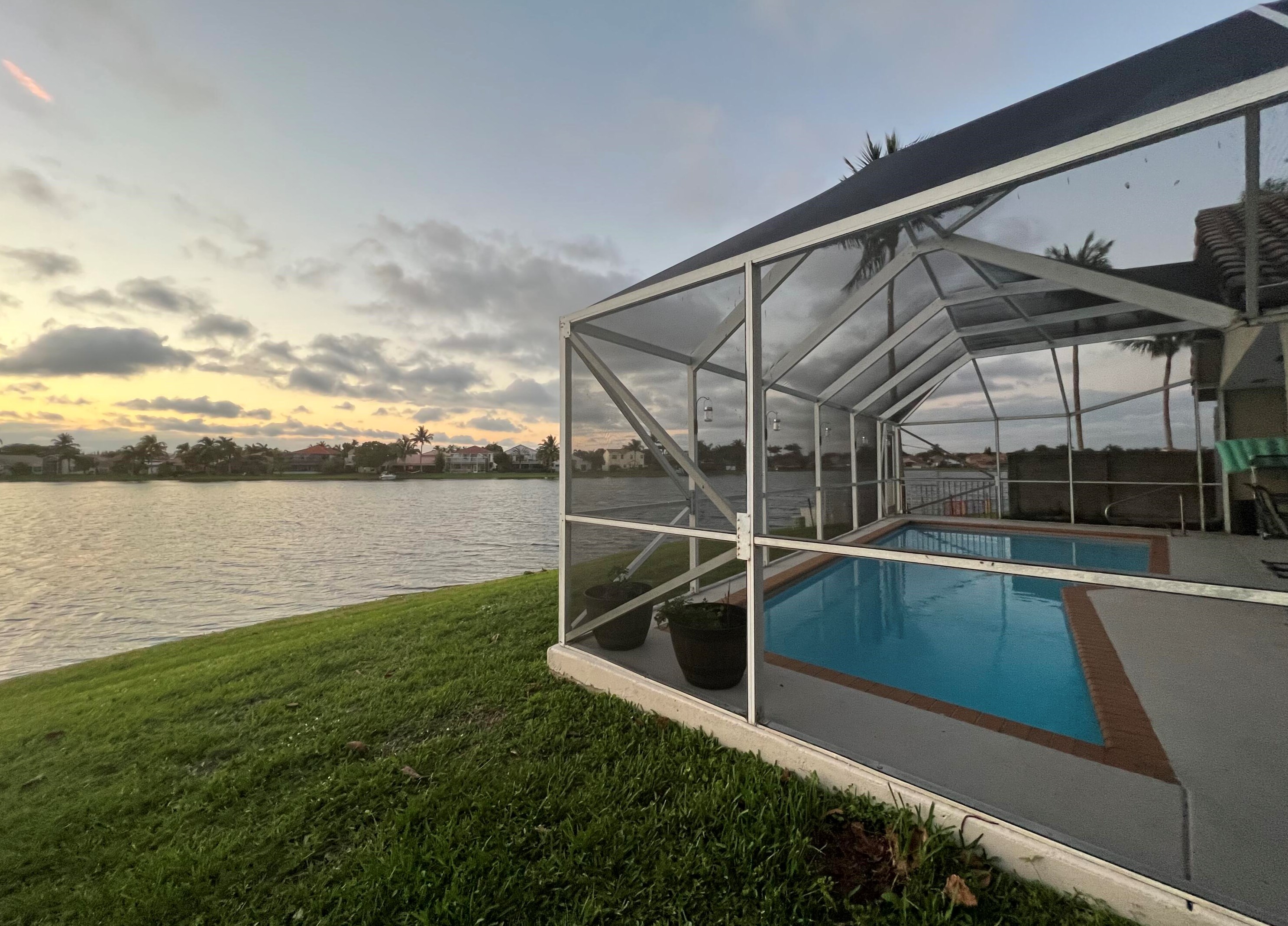 7312 Heathley Dr, Lake Worth FL  33467-7729 exterior