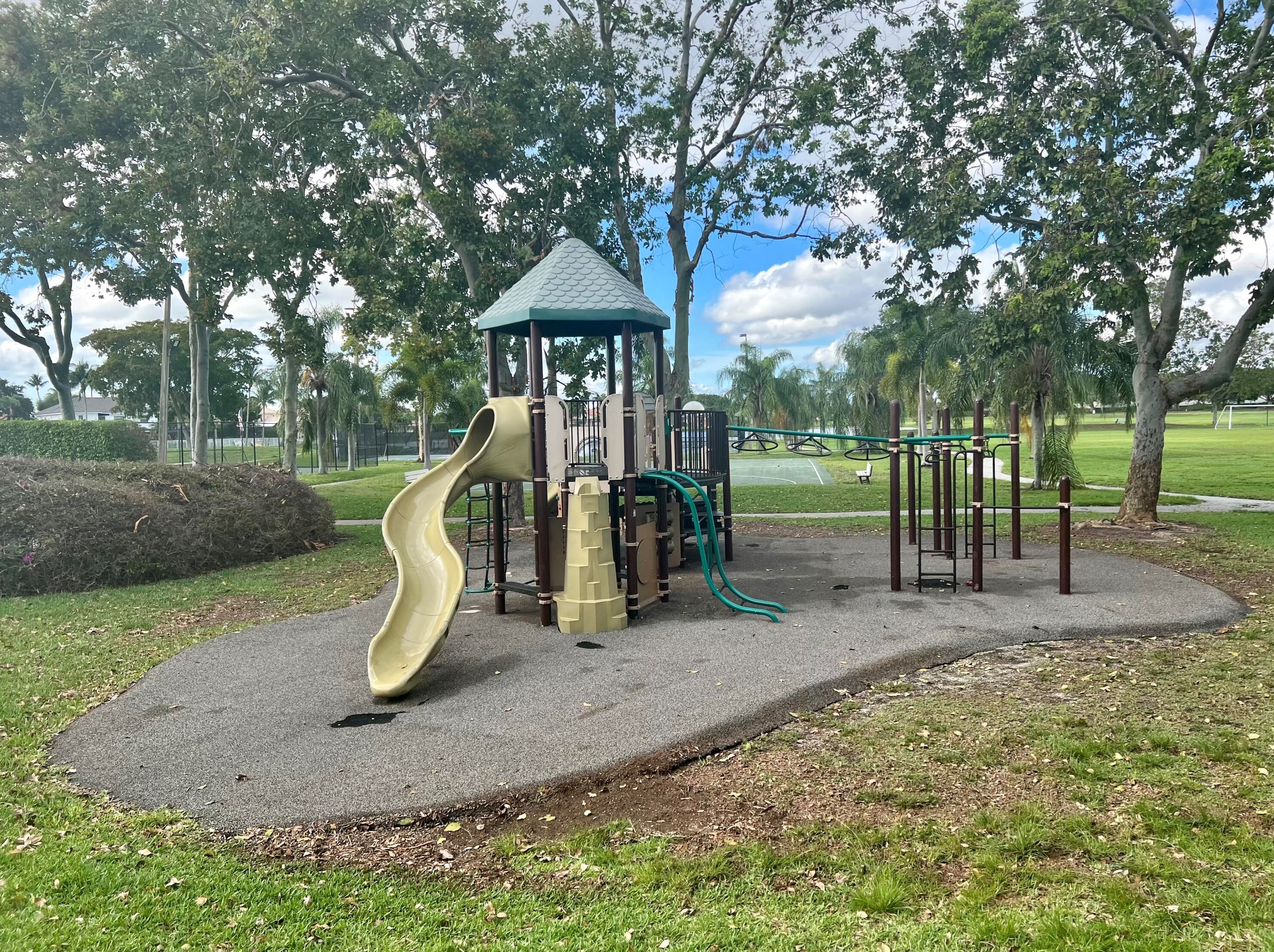 7312 Heathley Dr, Lake Worth FL  33467-7729 exterior