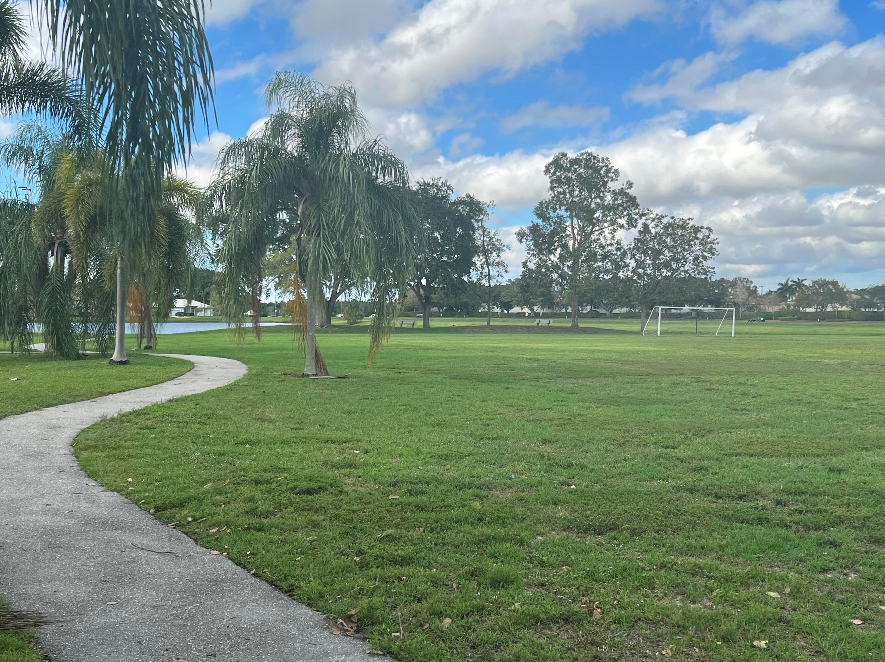 7312 Heathley Dr, Lake Worth FL  33467-7729 exterior