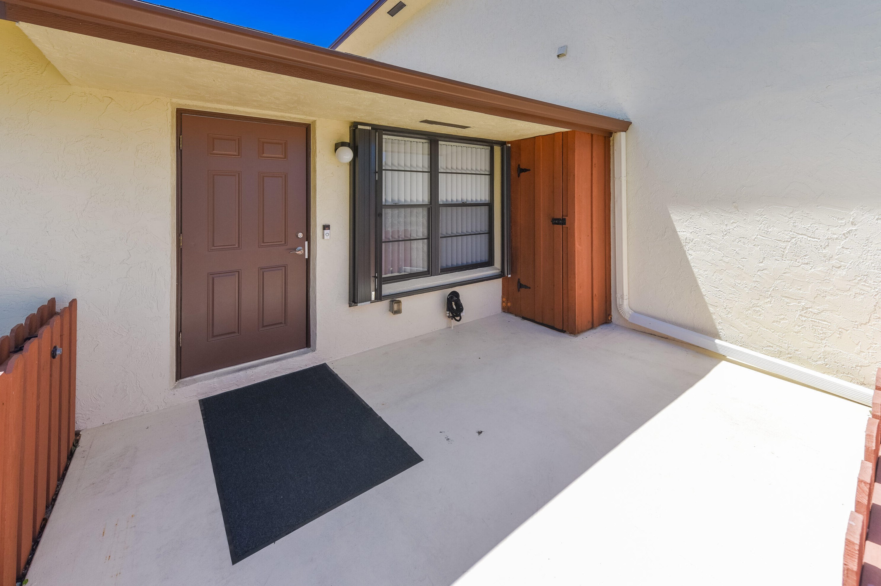 7914 Villa Cir, Hobe Sound FL  33455-2041 exterior