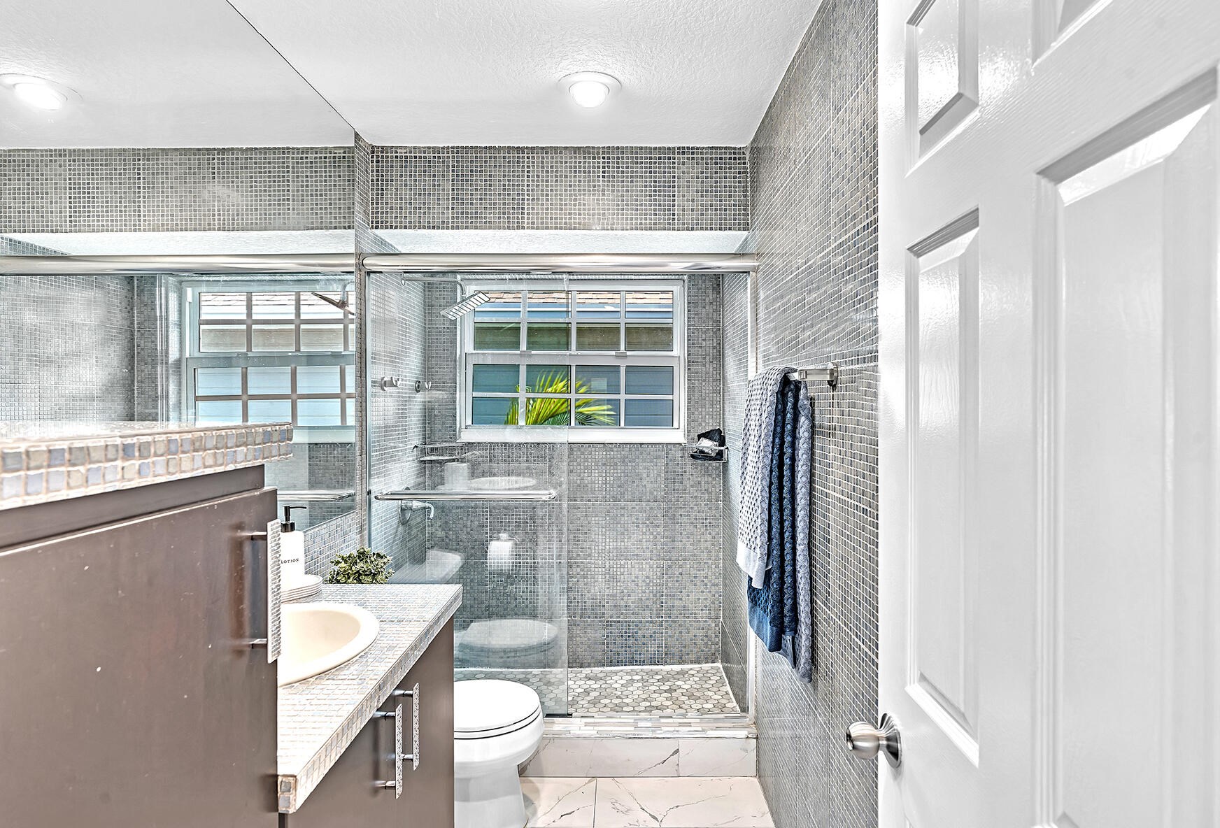 5044 Pointe Emerald Ln, Boca Raton FL  33486-1487 exterior