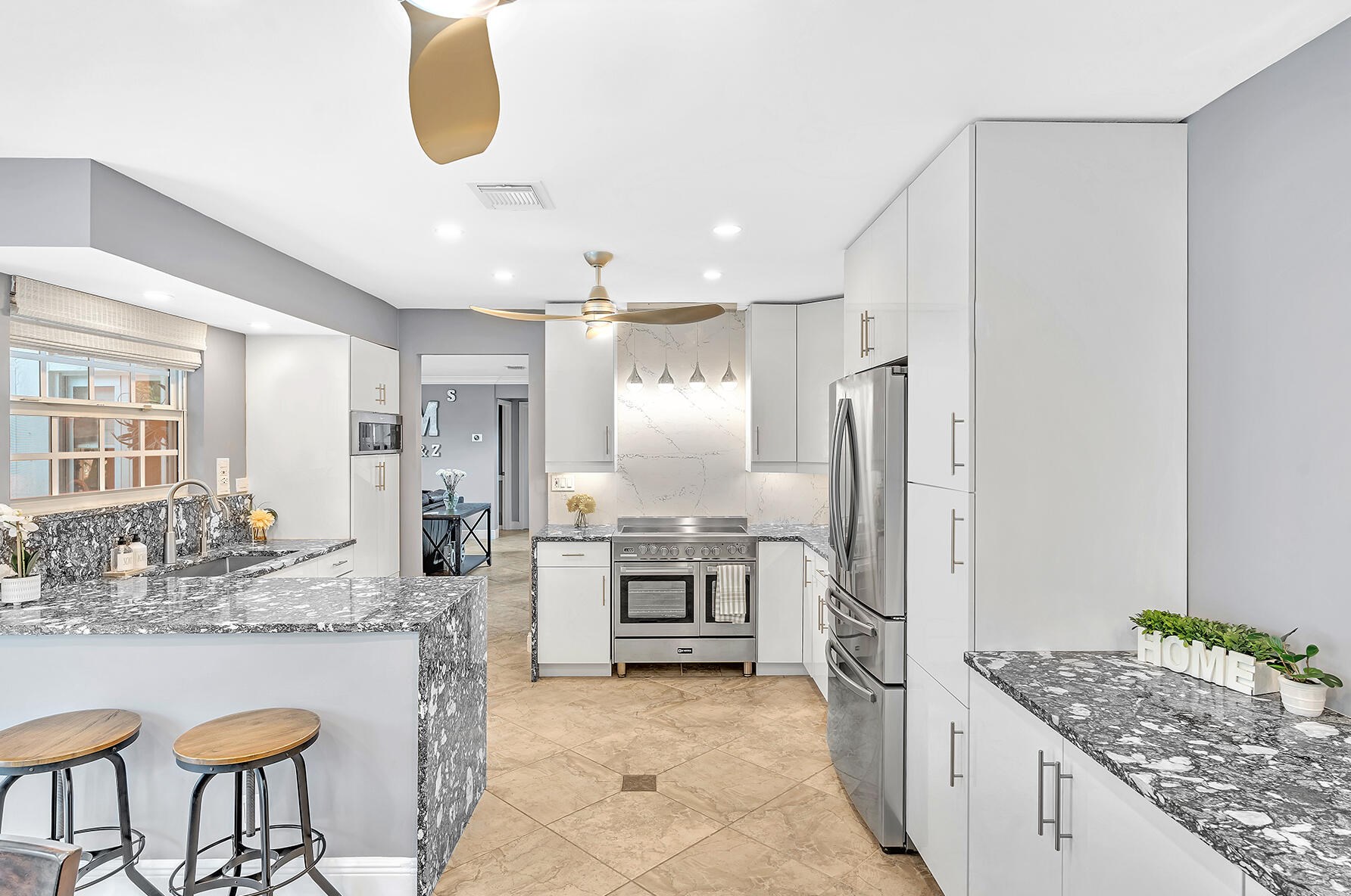 5044 Pointe Emerald Ln, Boca Raton FL  33486-1487 exterior