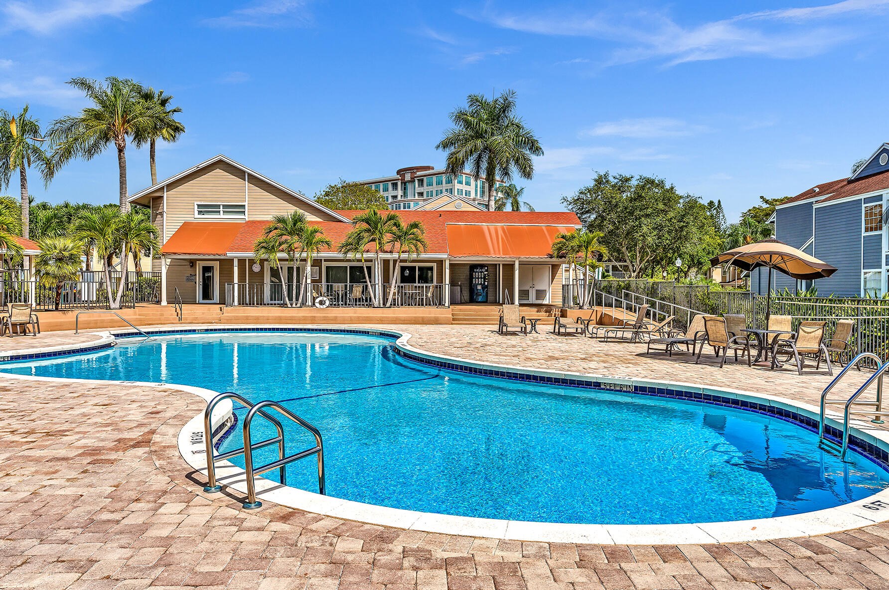 5044 Pointe Emerald Ln, Boca Raton FL  33486-1487 exterior