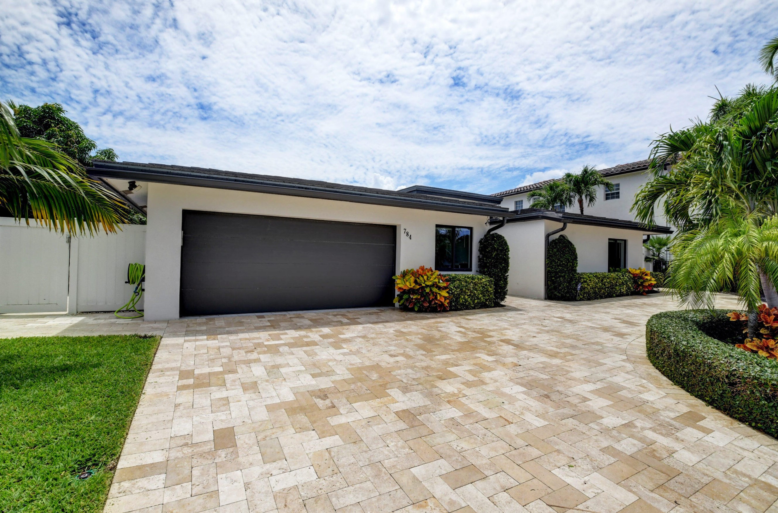 784 71st St, Boca Raton FL  33487-2434 exterior