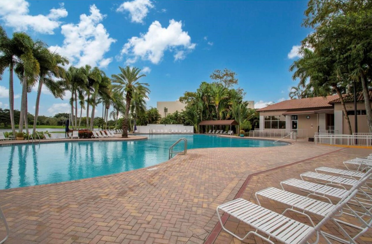 10610 Bexley Blvd, Boca Raton FL  33428-1211 exterior